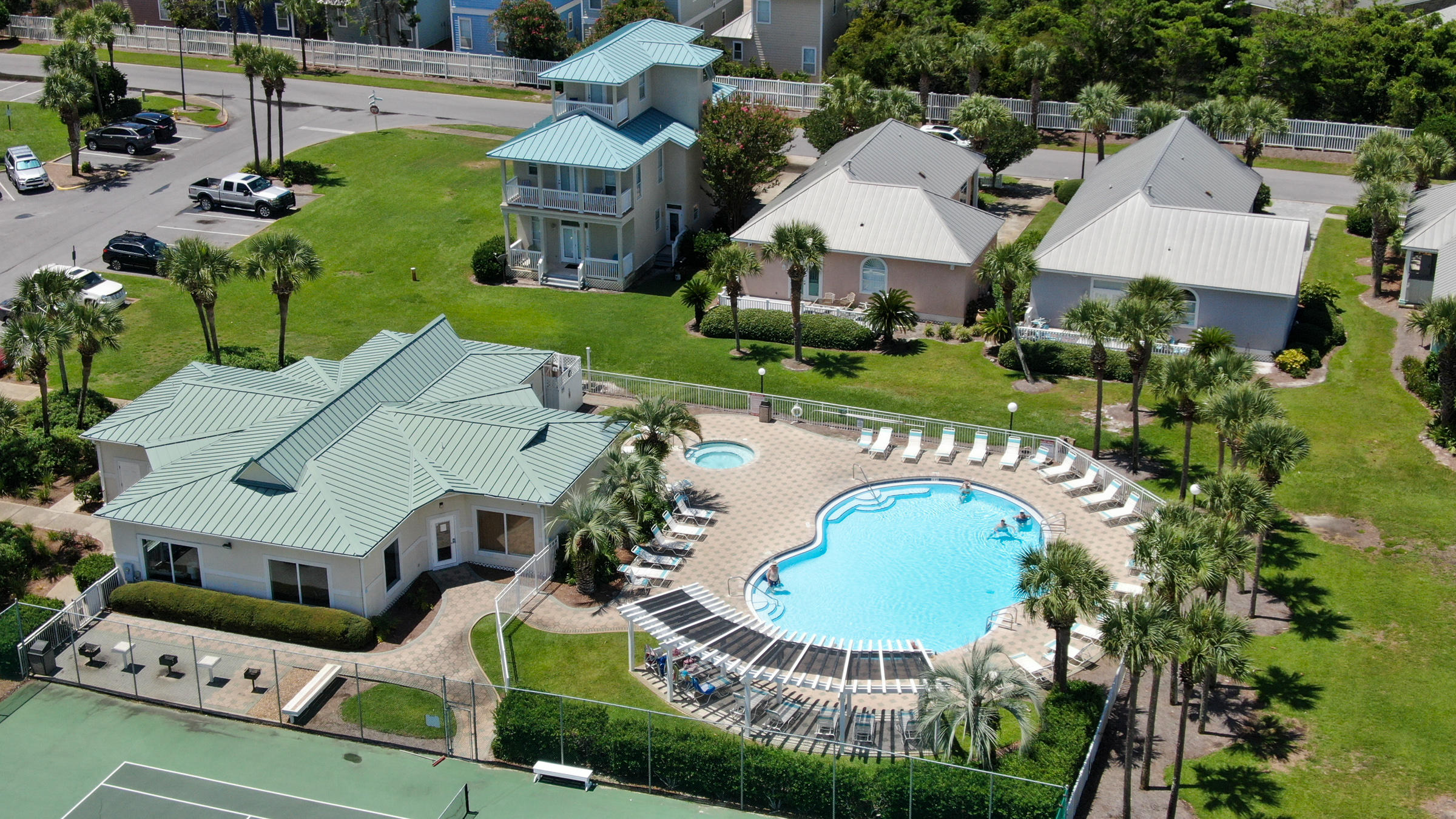 MARAVILLA CONDO 2 - Residential