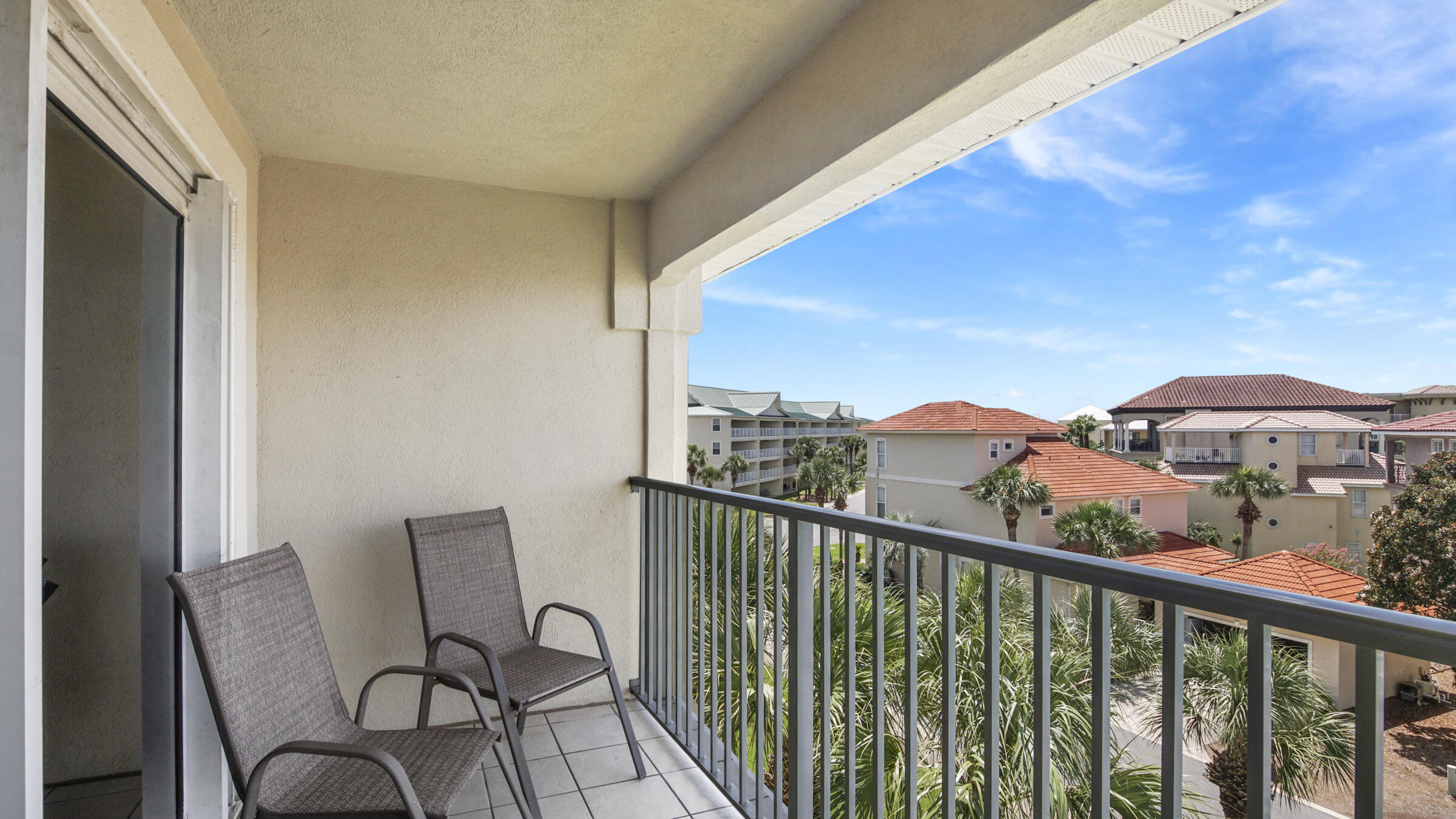 MARAVILLA CONDO 2 - Residential