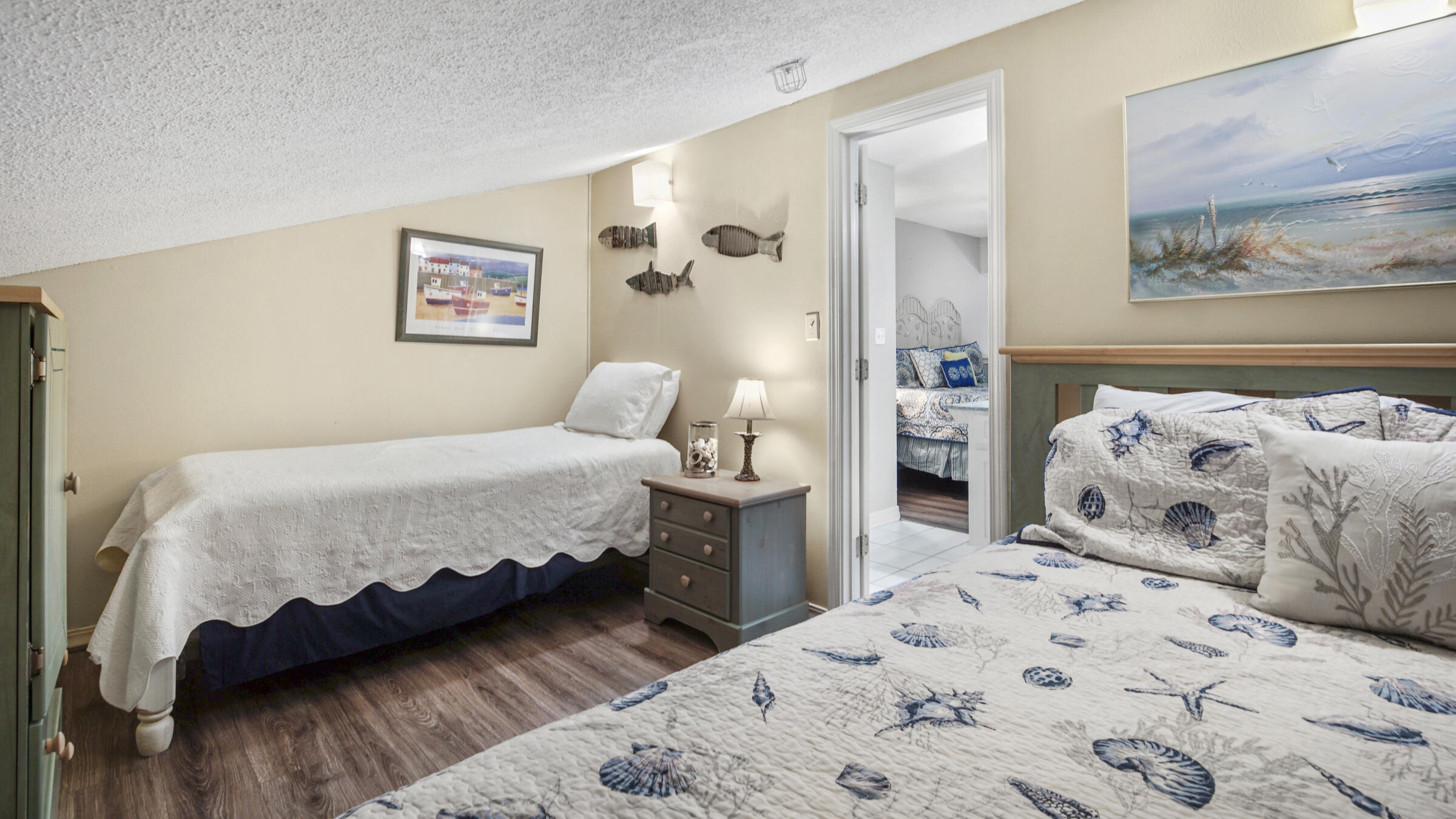 MARAVILLA CONDO 2 - Residential