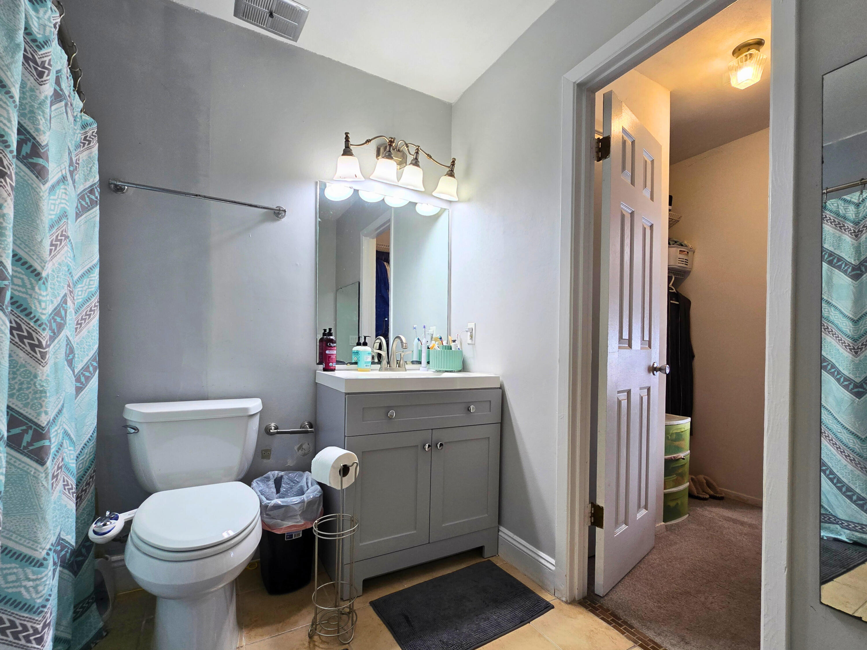 MONTAGE MANOR - Residential