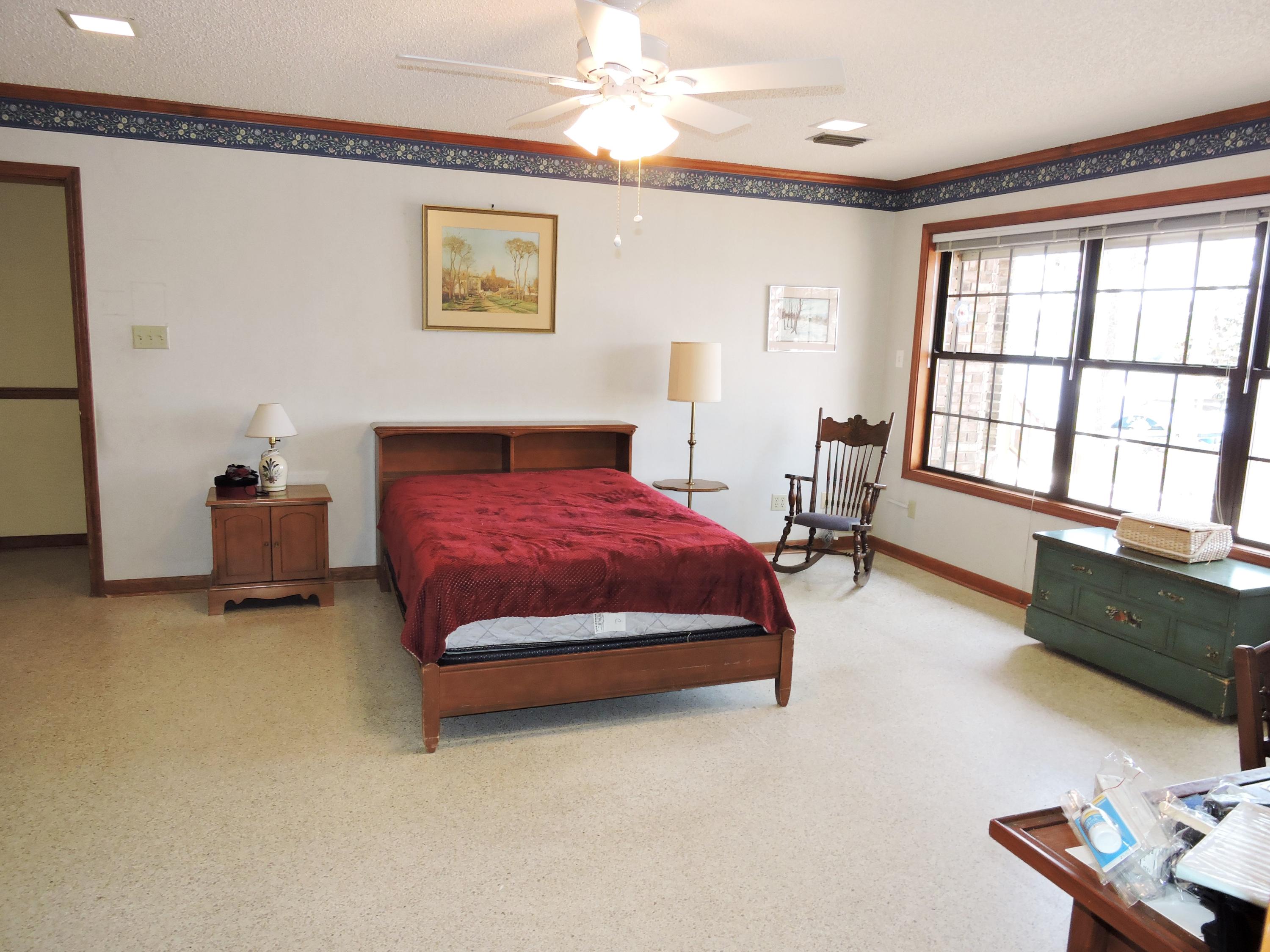 LAKE PIPPIN - Residential