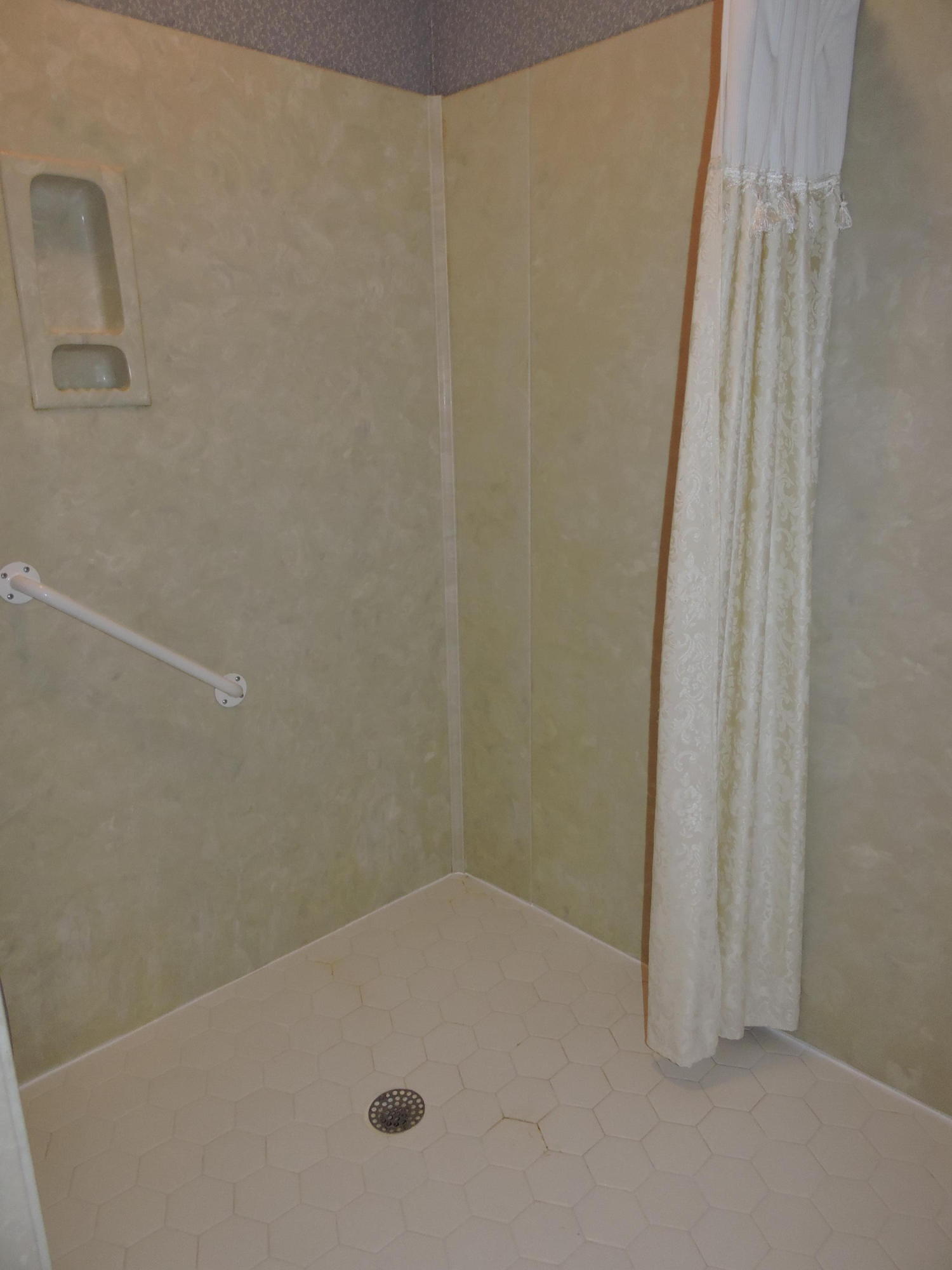 LAKE PIPPIN - Residential