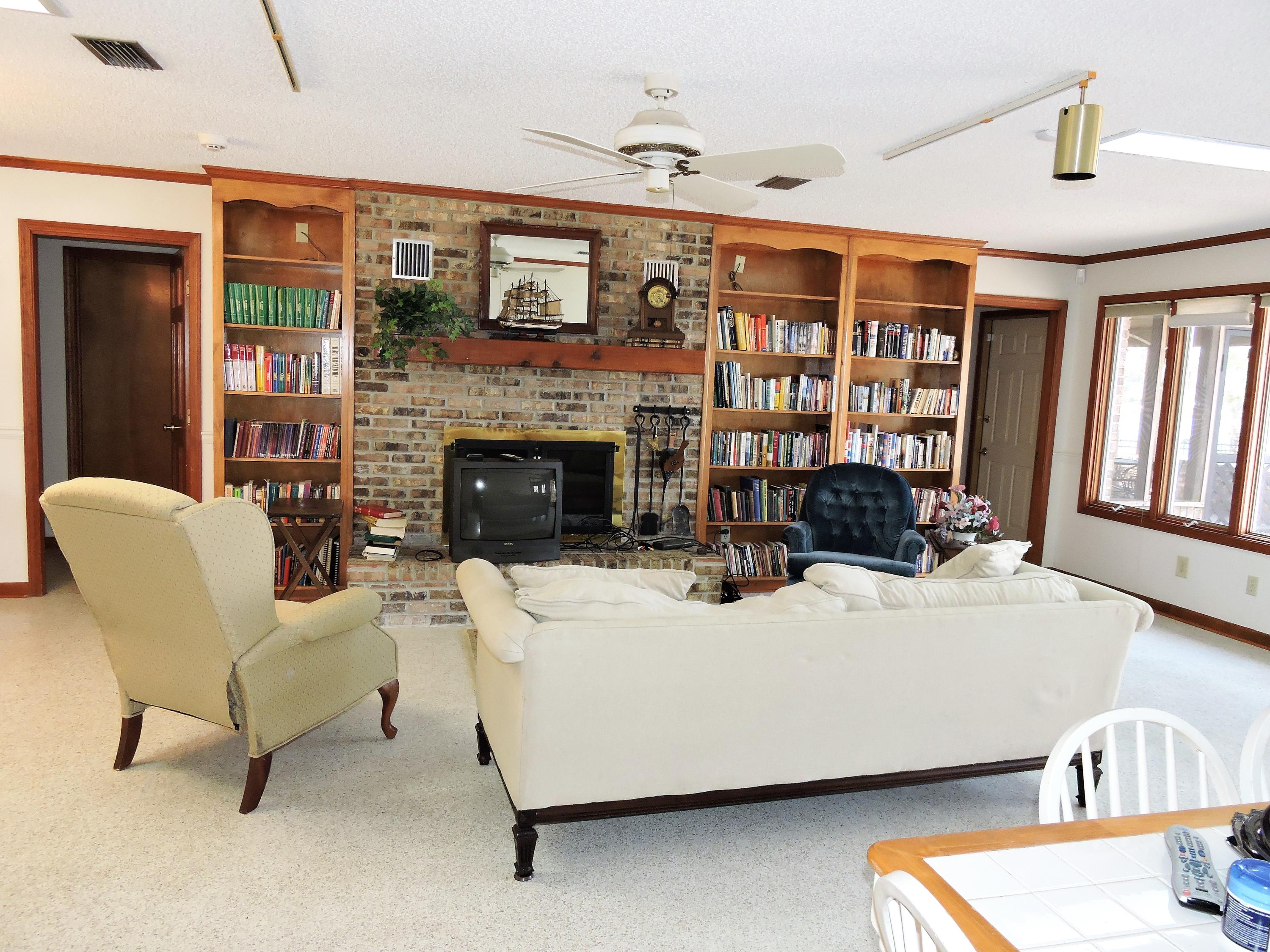 LAKE PIPPIN - Residential