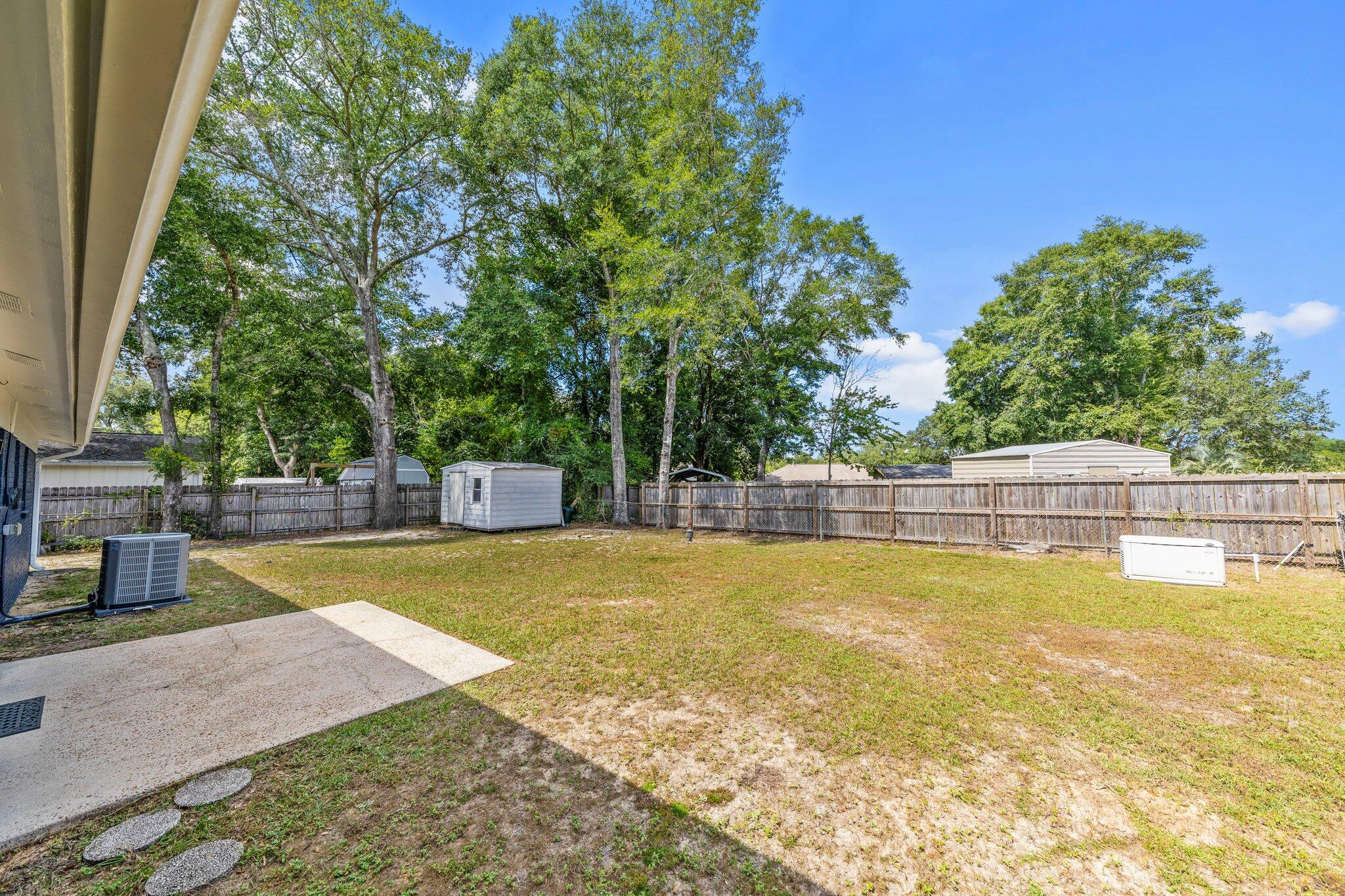 CAROL ANNE MANOR LOT 5 BLK D - Residential Lease