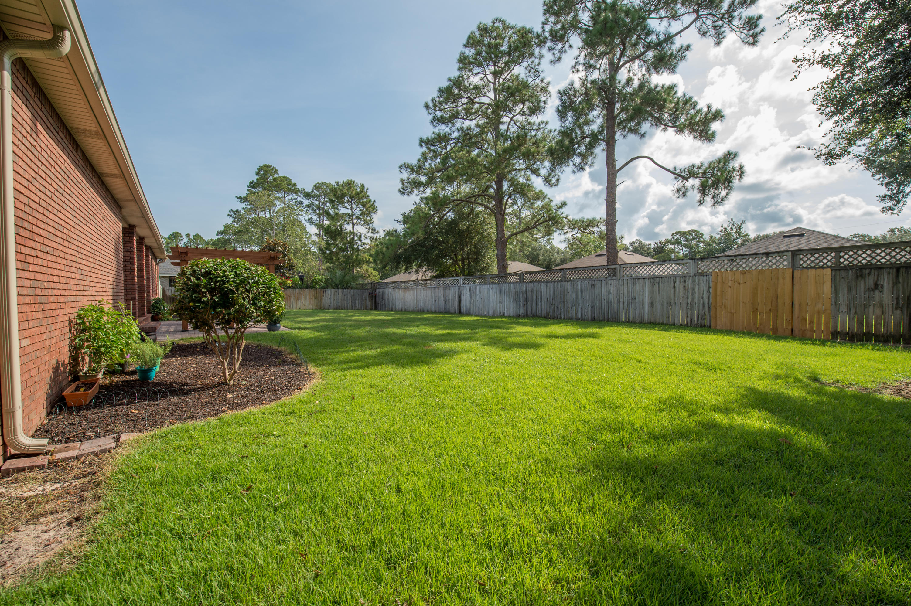 BAYSHORE PLACE - Residential