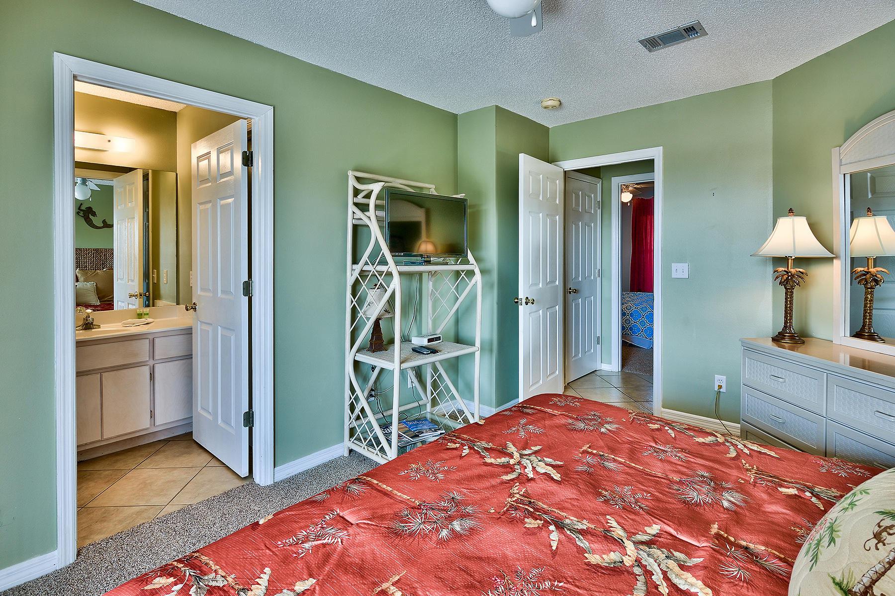 BEACHSIDE VILLAS CONDO - Residential