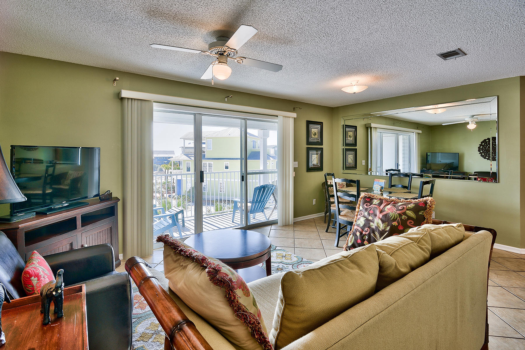 BEACHSIDE VILLAS CONDO - Residential