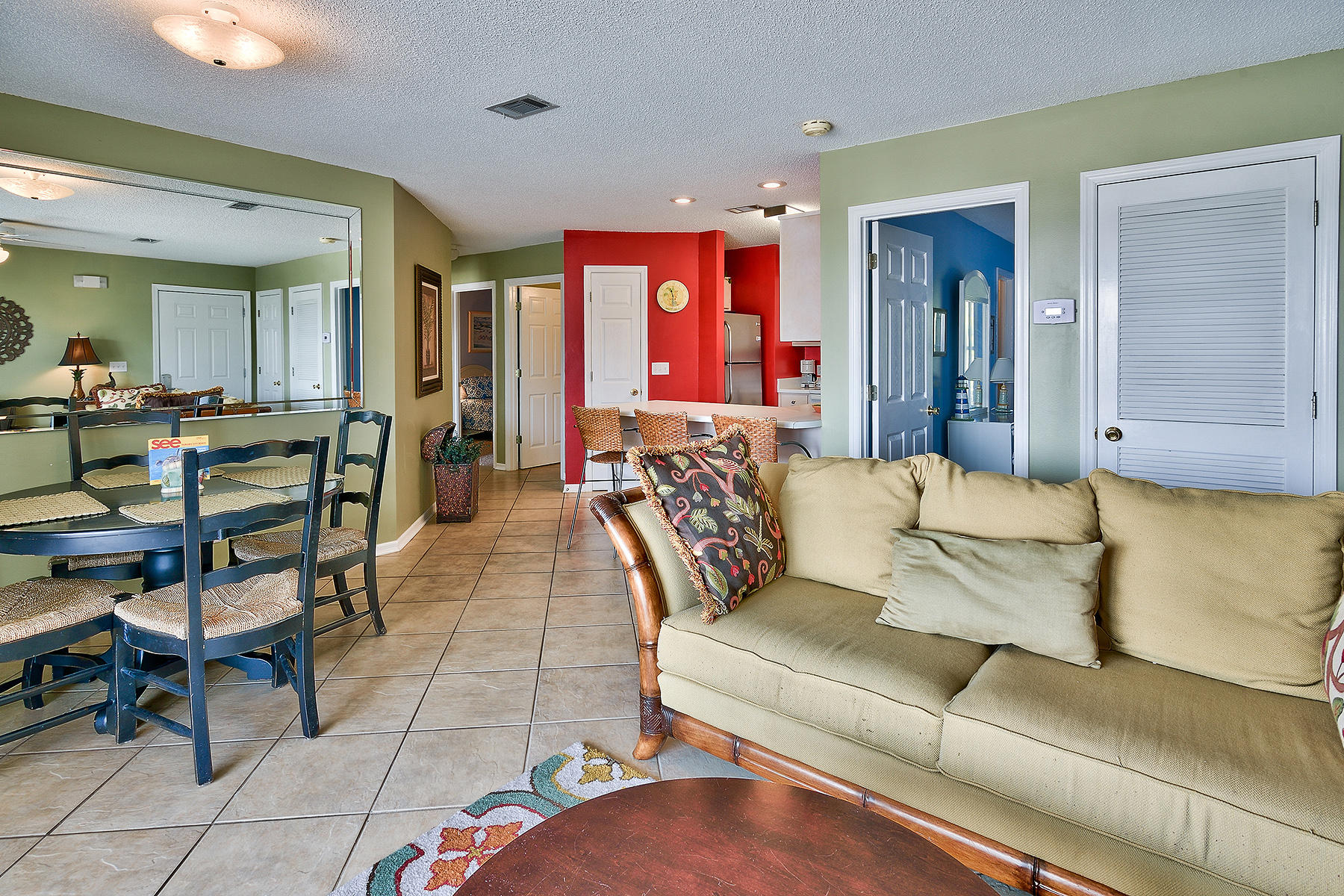 BEACHSIDE VILLAS CONDO - Residential