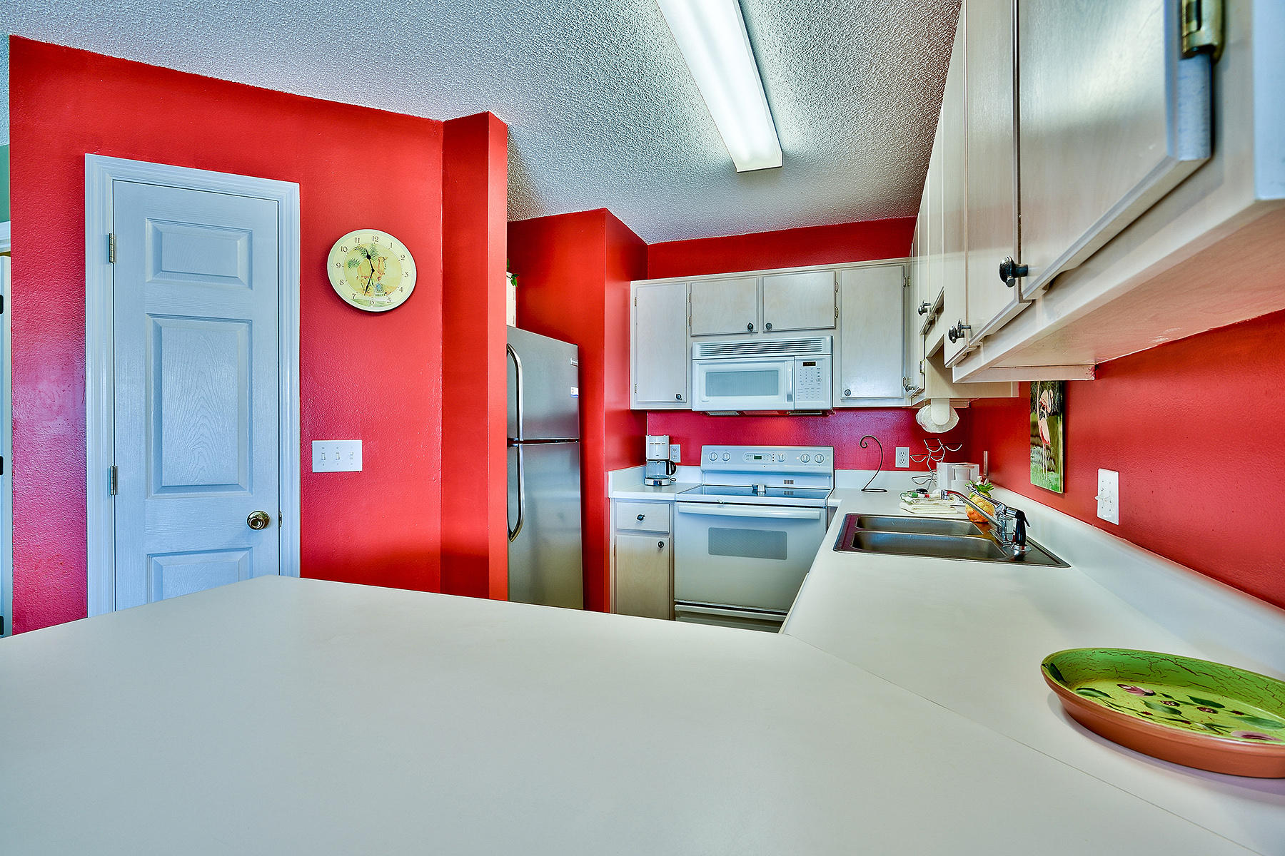 BEACHSIDE VILLAS CONDO - Residential