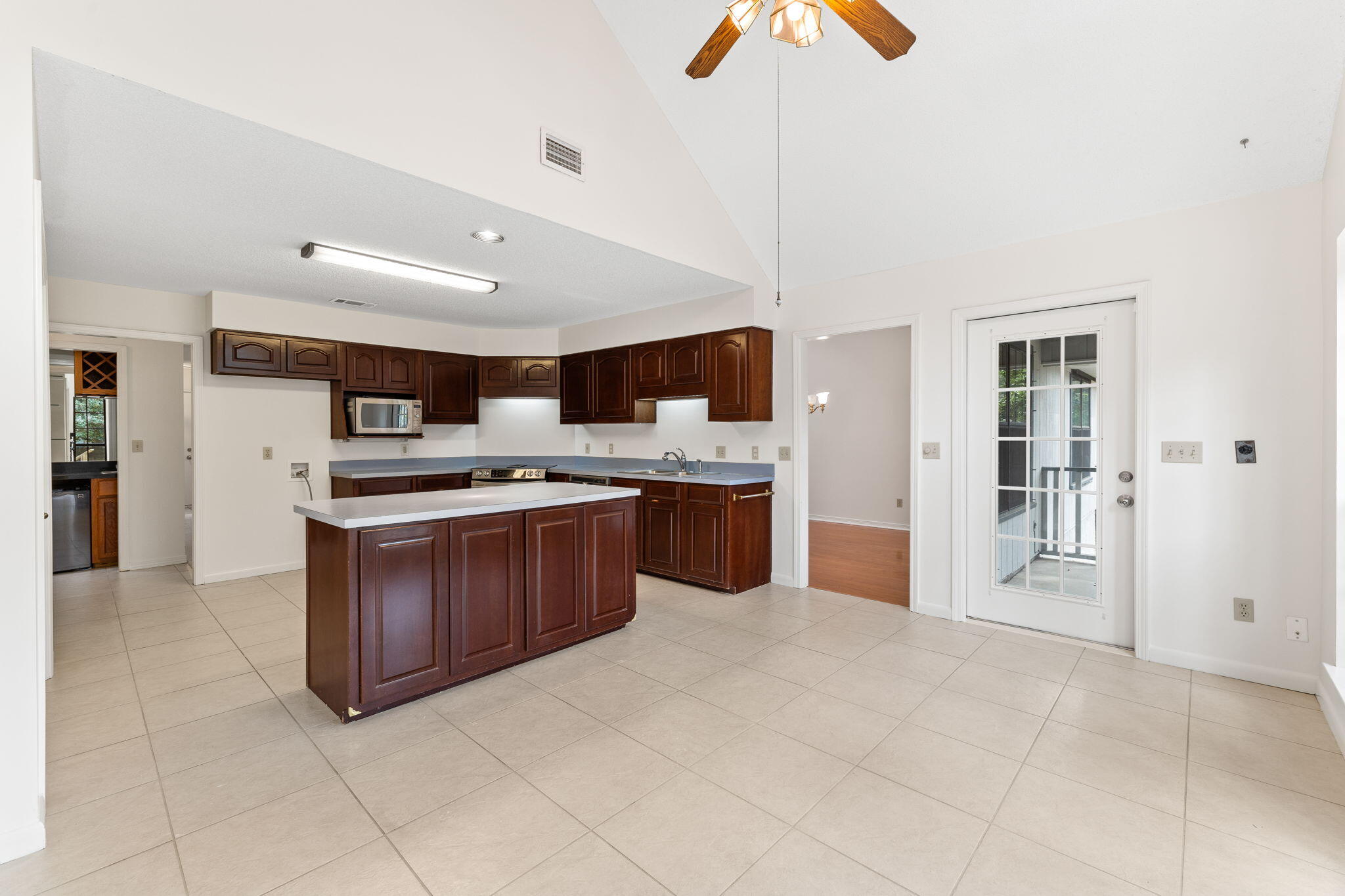 CARIBBEAN VILLAGE WEST - Residential