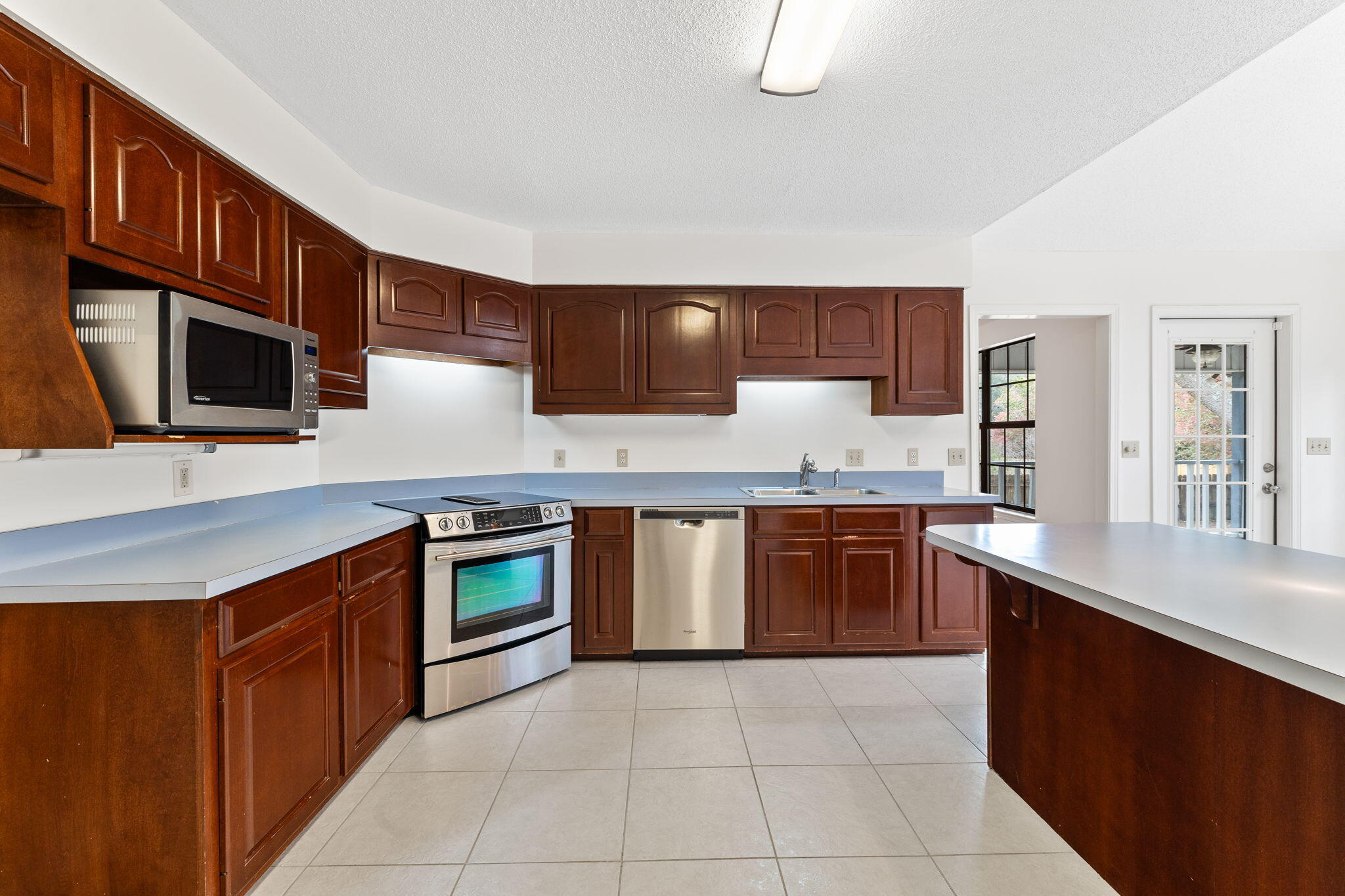 CARIBBEAN VILLAGE WEST - Residential