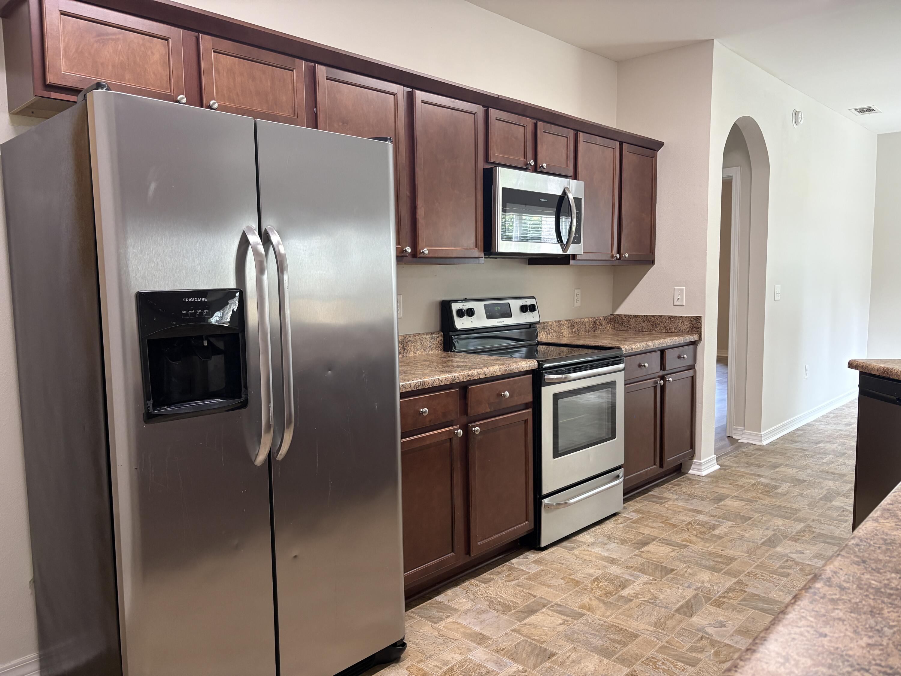 HERITAGE MANOR - Residential Lease