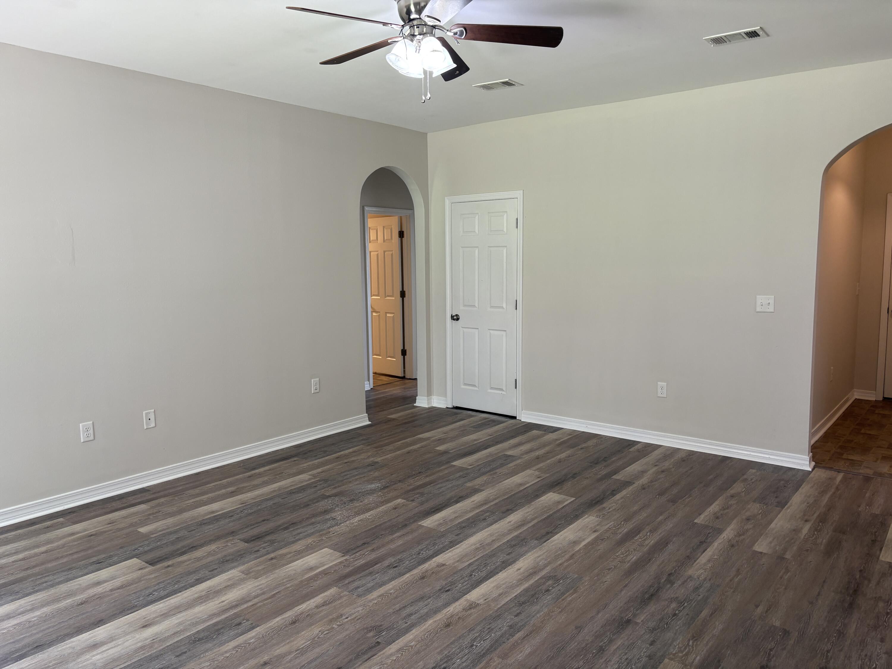 HERITAGE MANOR - Residential Lease