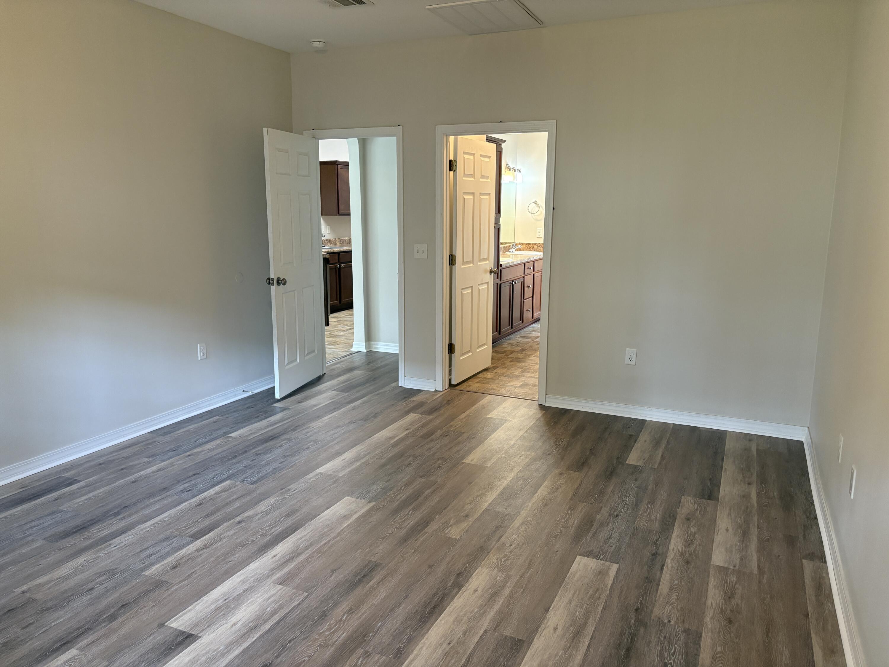 HERITAGE MANOR - Residential Lease