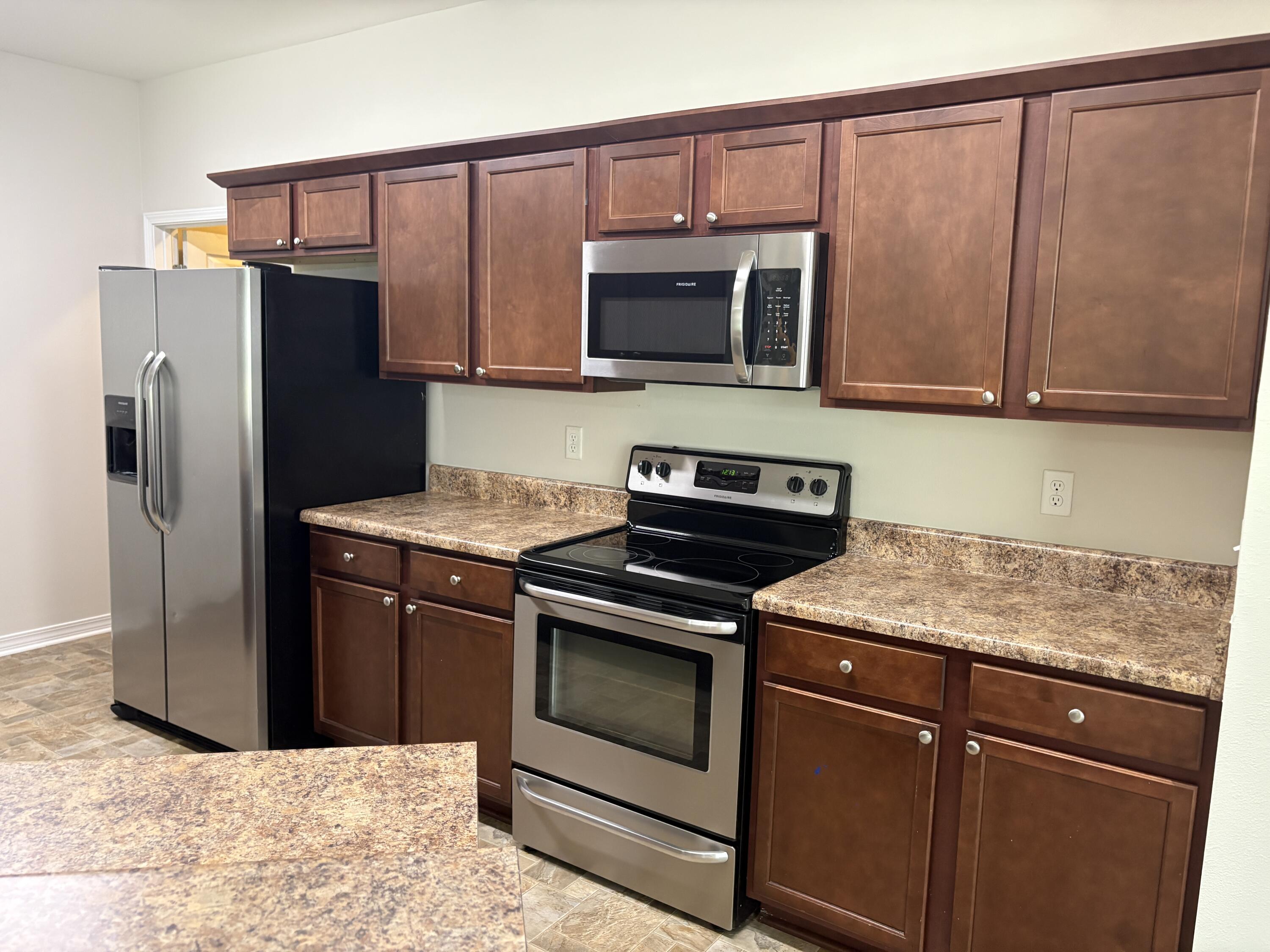 HERITAGE MANOR - Residential Lease