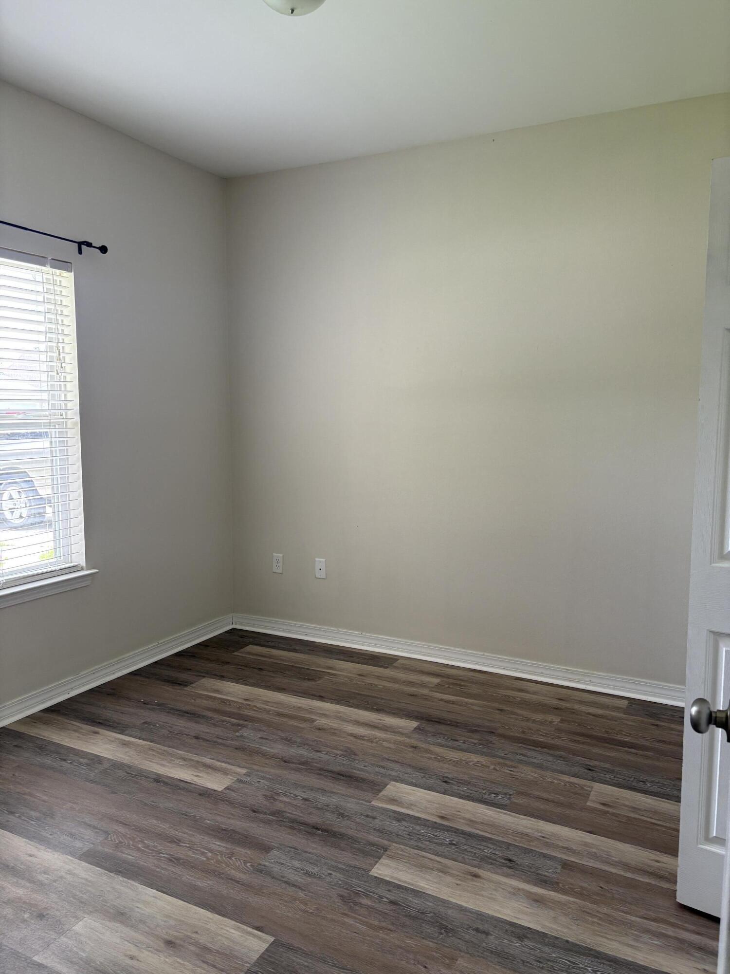 HERITAGE MANOR - Residential Lease