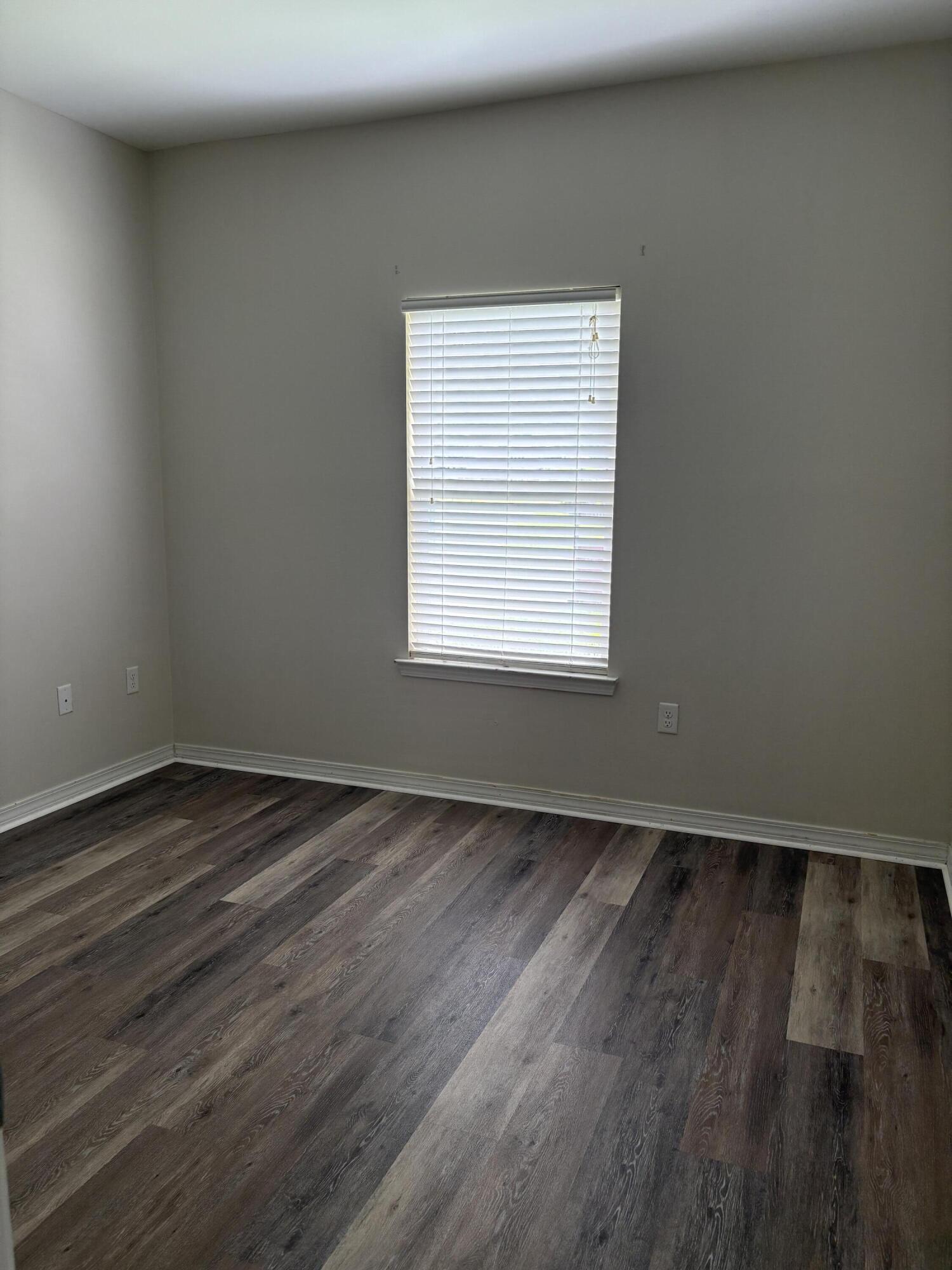 HERITAGE MANOR - Residential Lease