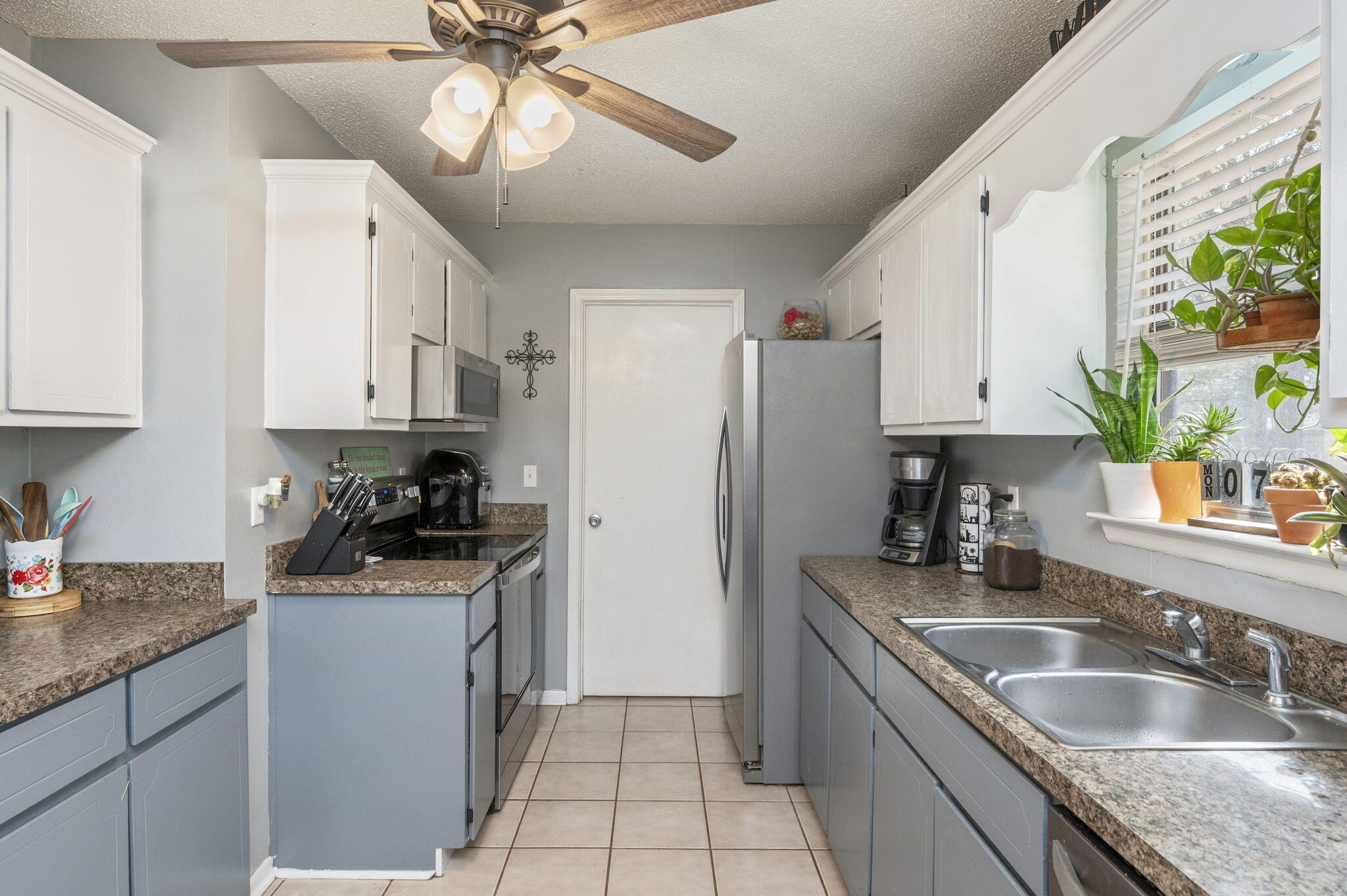 COUNTRY OAKS ESTATES PH 2 - Residential