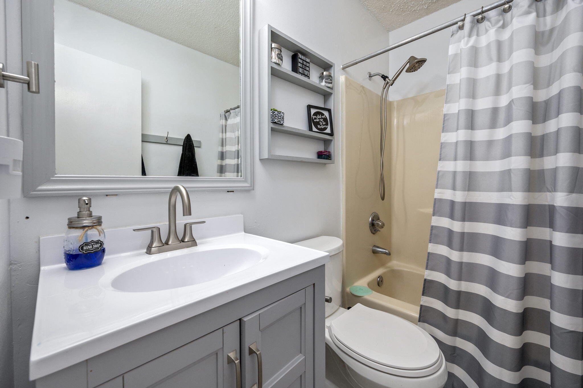 COUNTRY OAKS ESTATES PH 2 - Residential