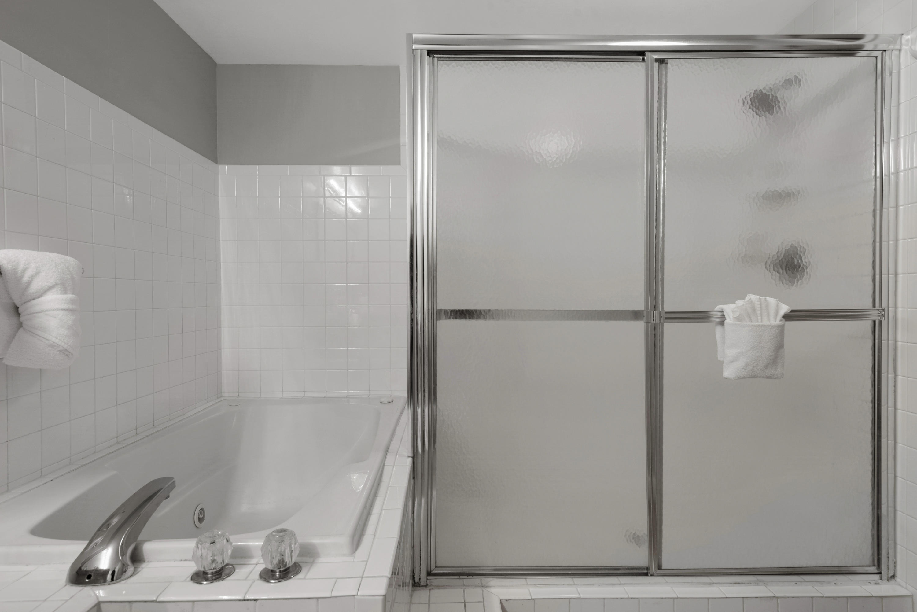 JADE EAST TOWERS CONDO - Residential