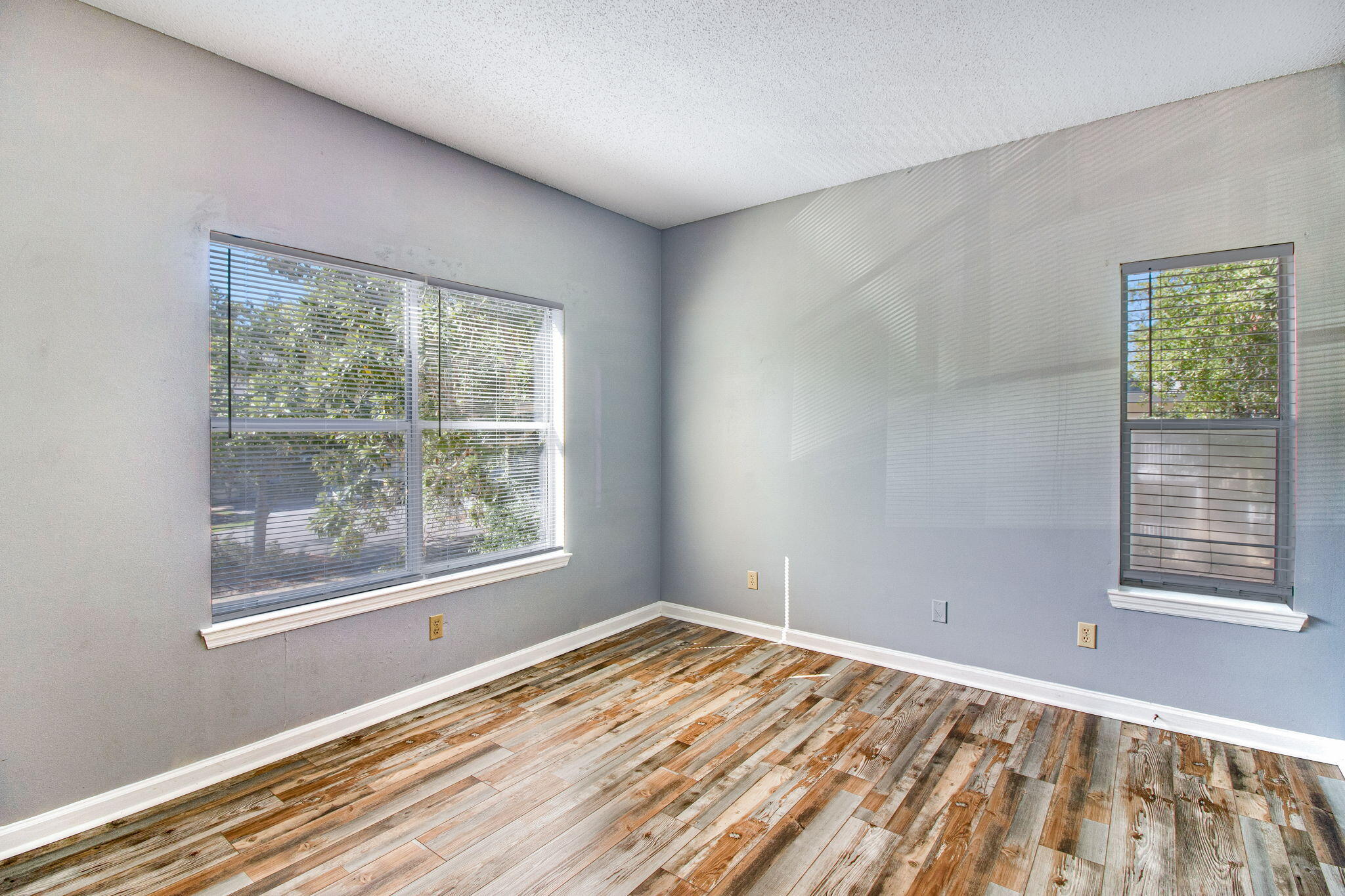 POINTE OF VIEW - Residential Lease