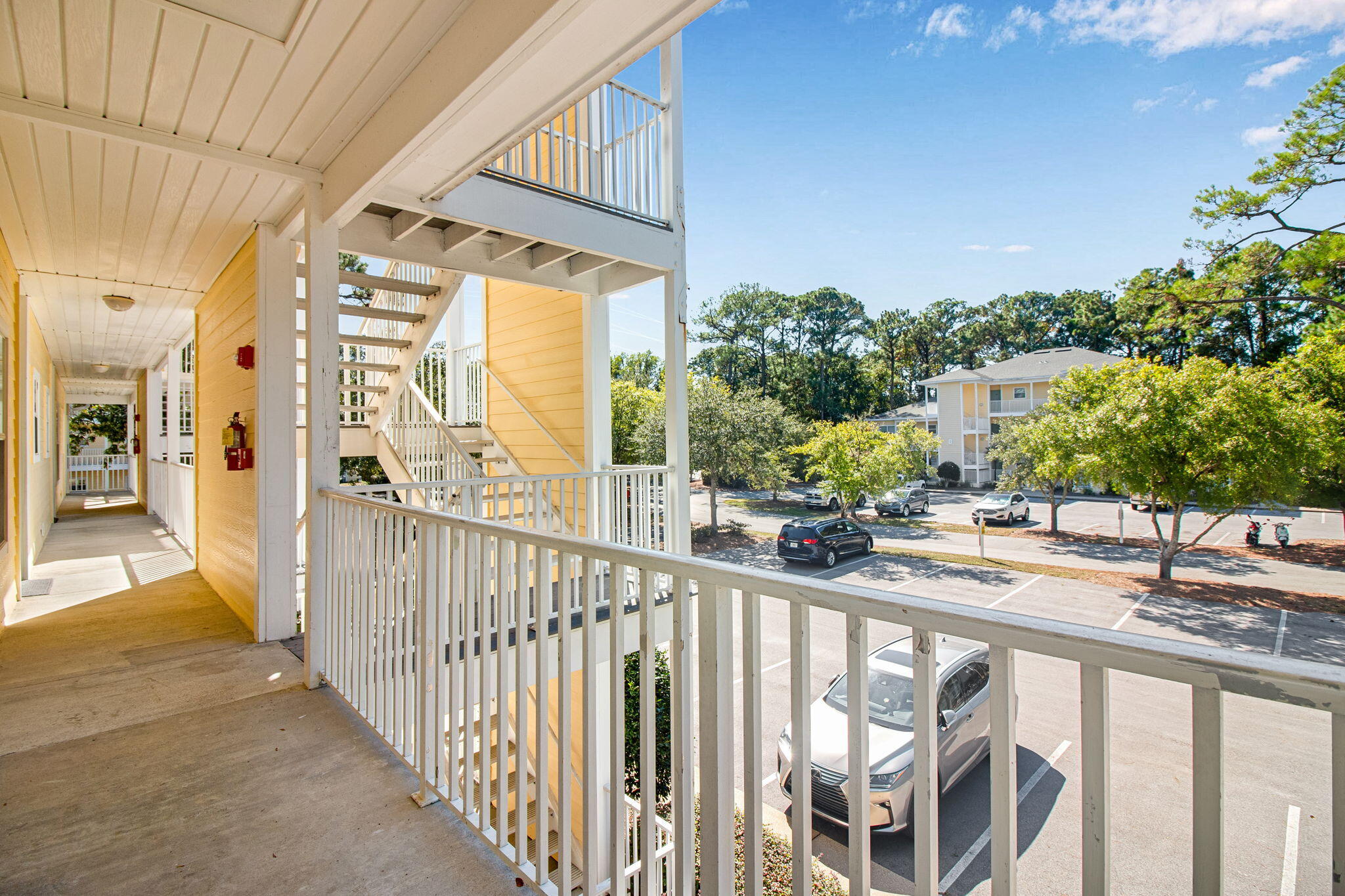 POINTE OF VIEW - Residential Lease