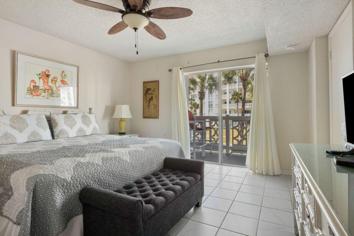 EL MATADOR CONDOMINIUMS - Residential