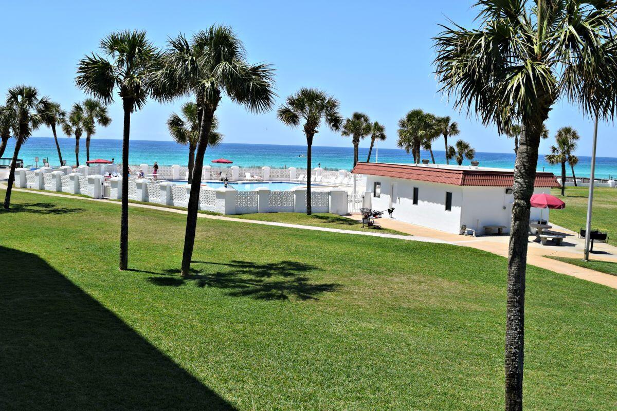 EL MATADOR CONDOMINIUMS - Residential