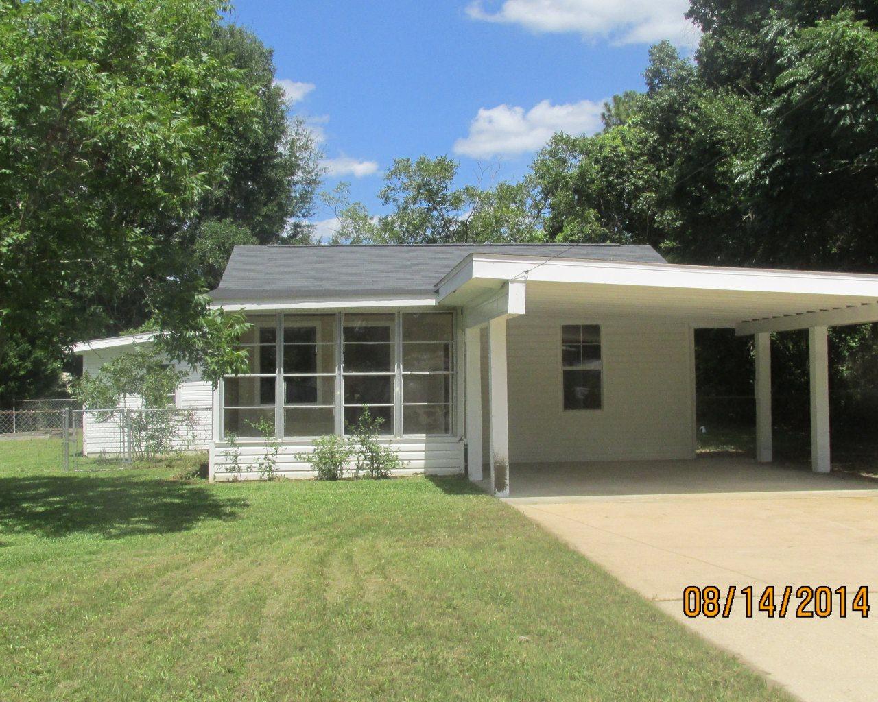 Accepted offer in place pending signed docs. Great location in the older section of Valparaiso. Property has been partially renovated. Interior freshly painted. Detached 1-car garage and an attached car port. New roof. Don't Wait...You'll Be TOOOO late...