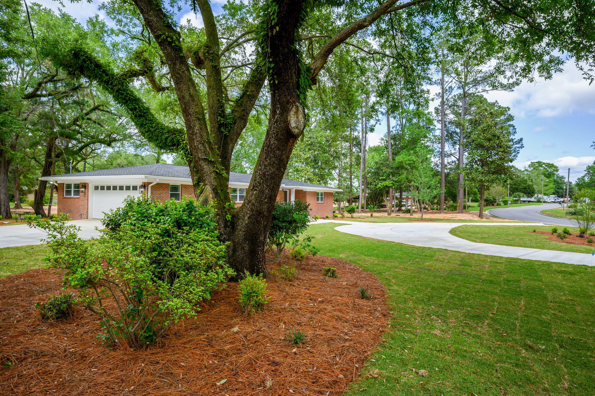 QUIET OAKS S/D - Residential