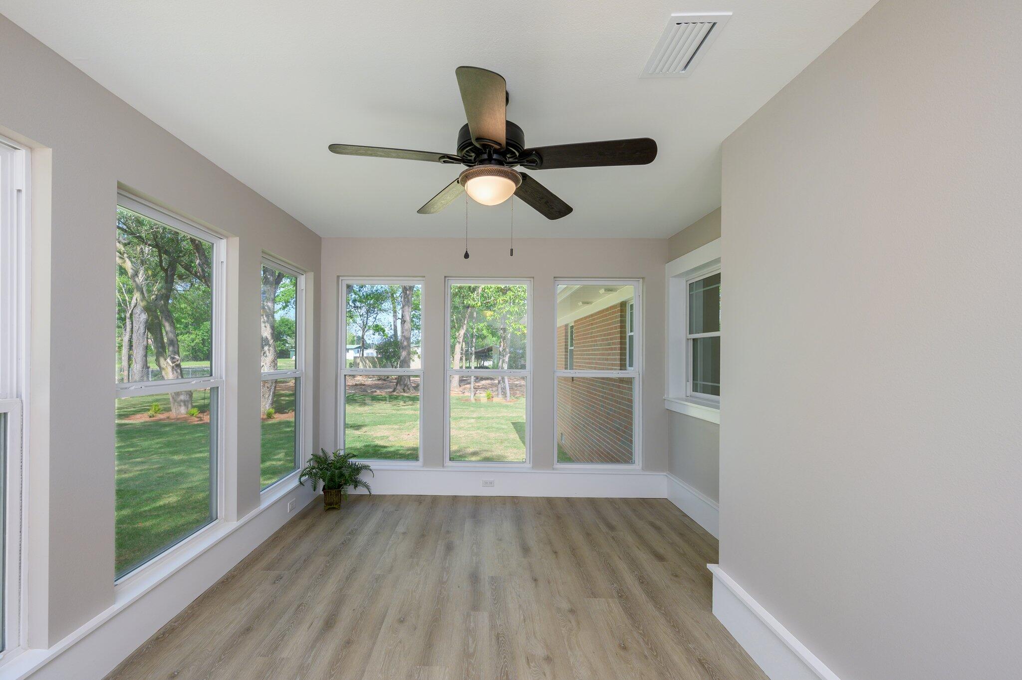 QUIET OAKS S/D - Residential