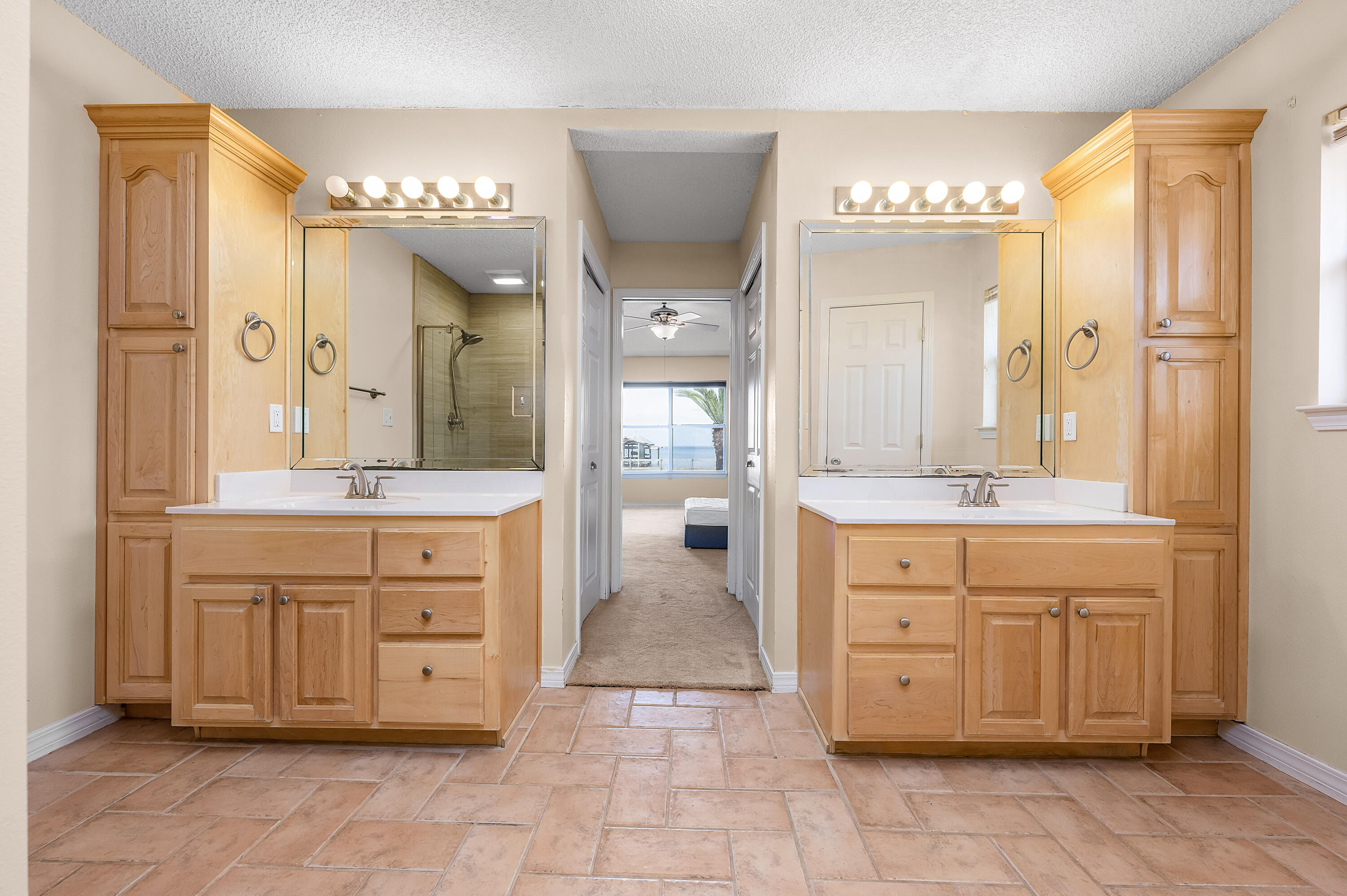 SANDY COVE - Residential