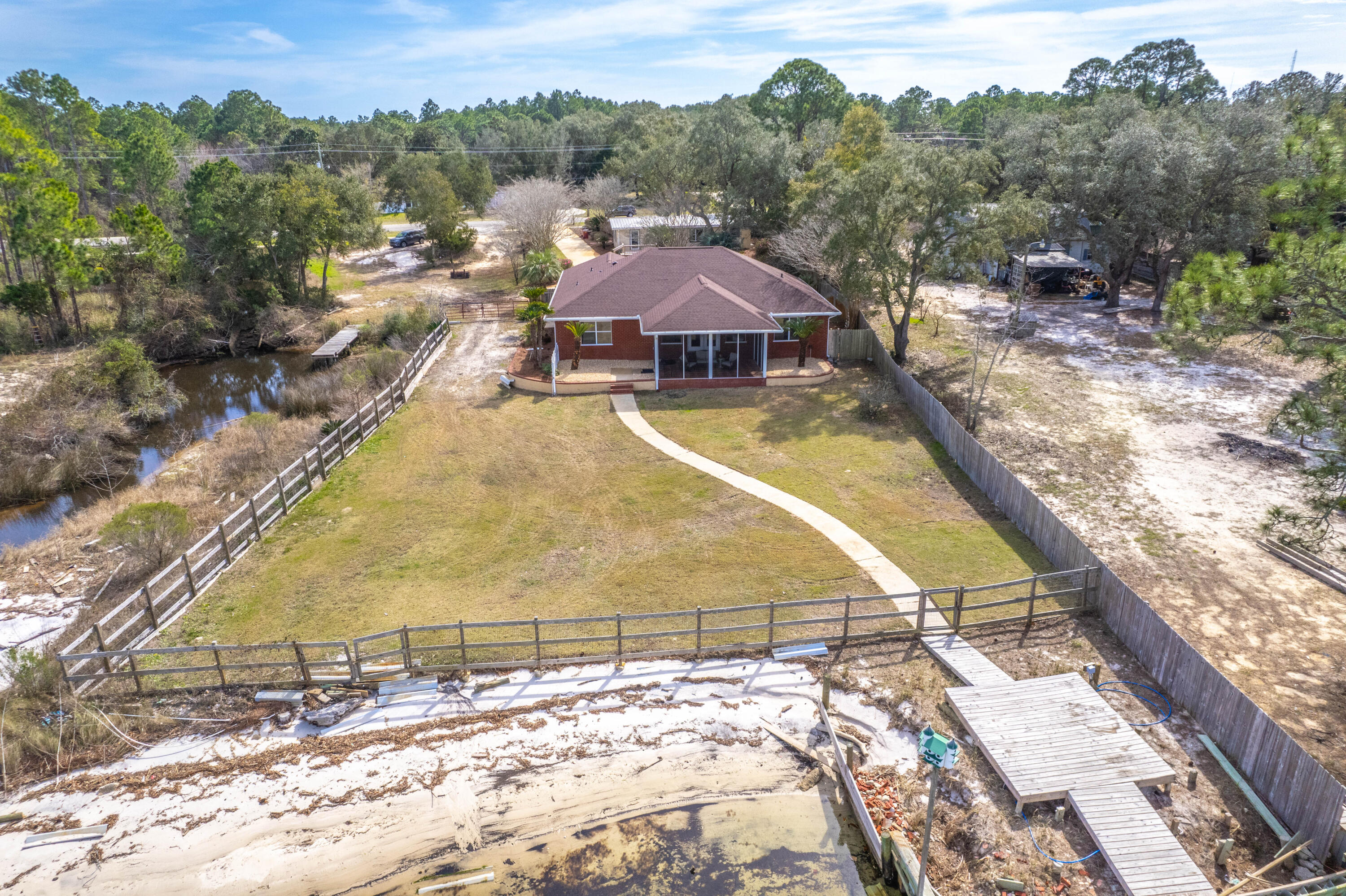 SANDY COVE - Residential