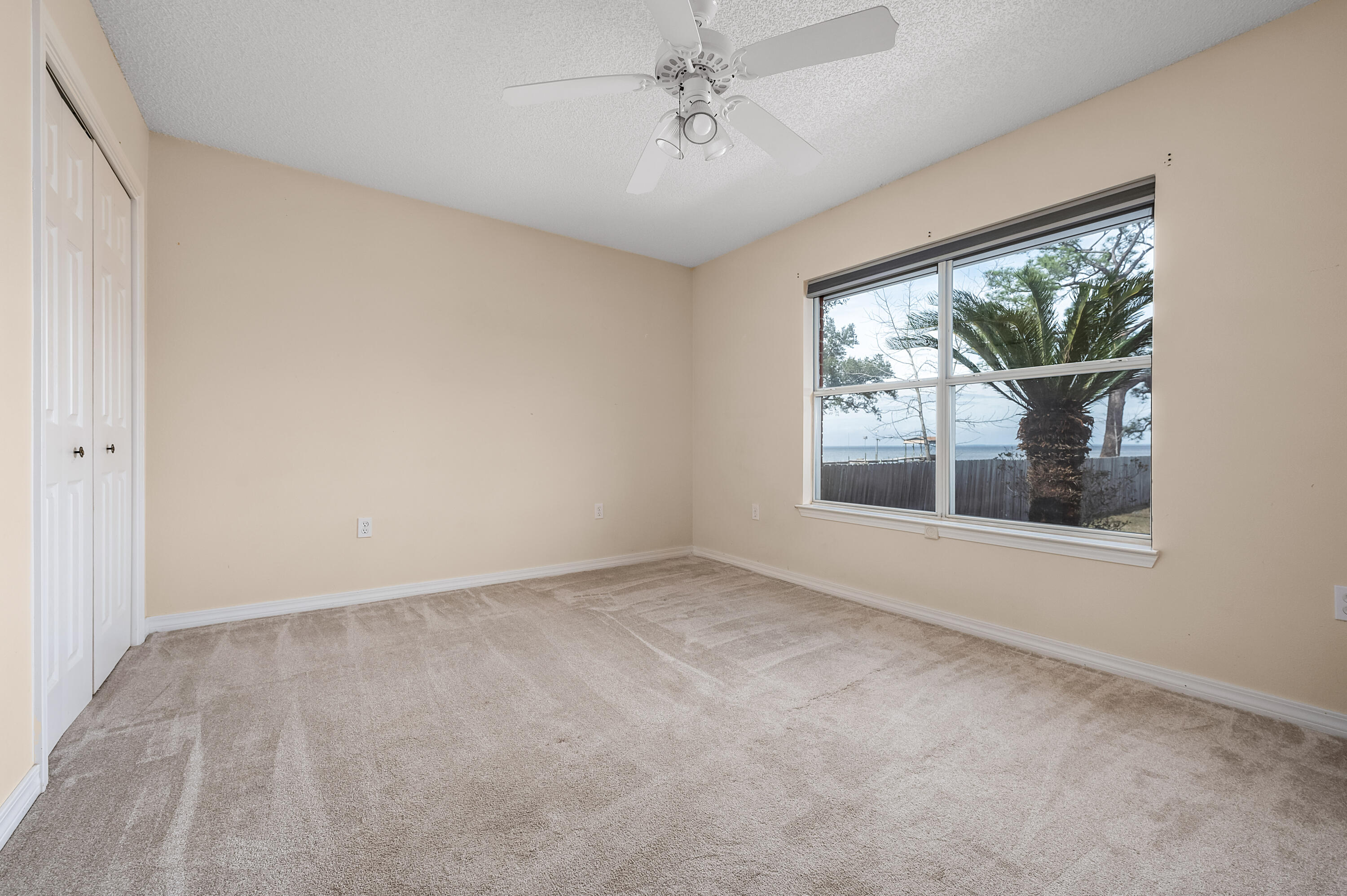 SANDY COVE - Residential