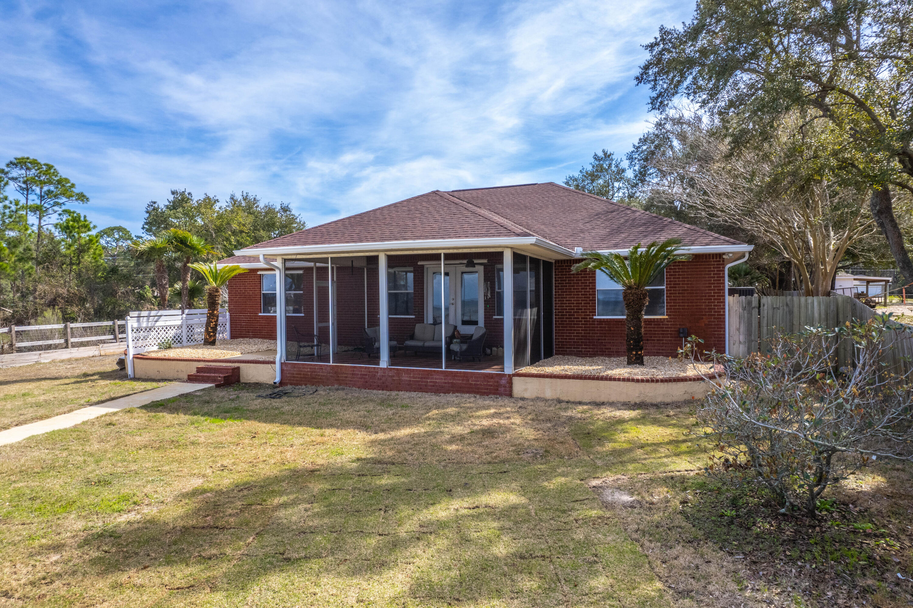 SANDY COVE - Residential