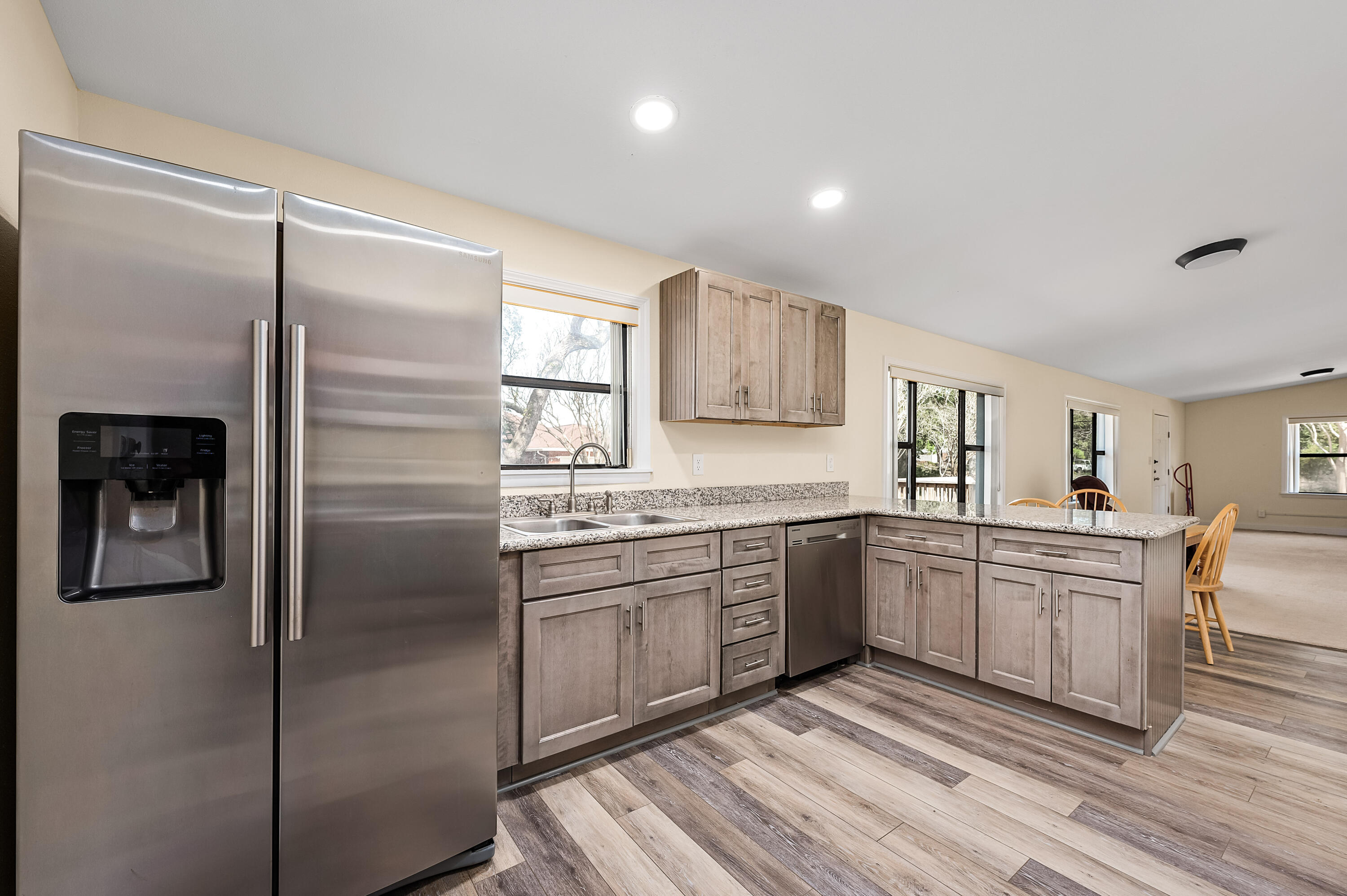 SANDY COVE - Residential