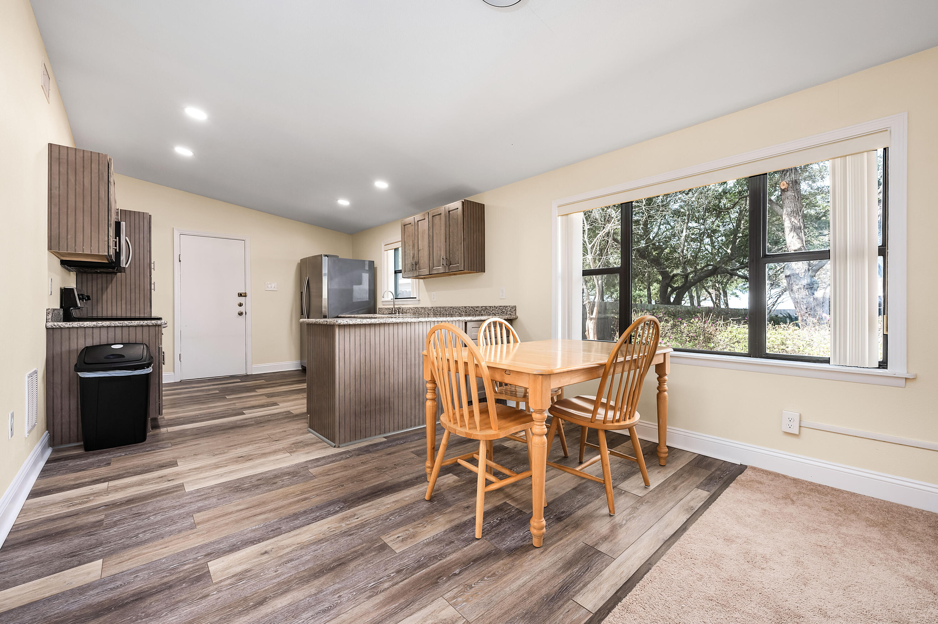 SANDY COVE - Residential