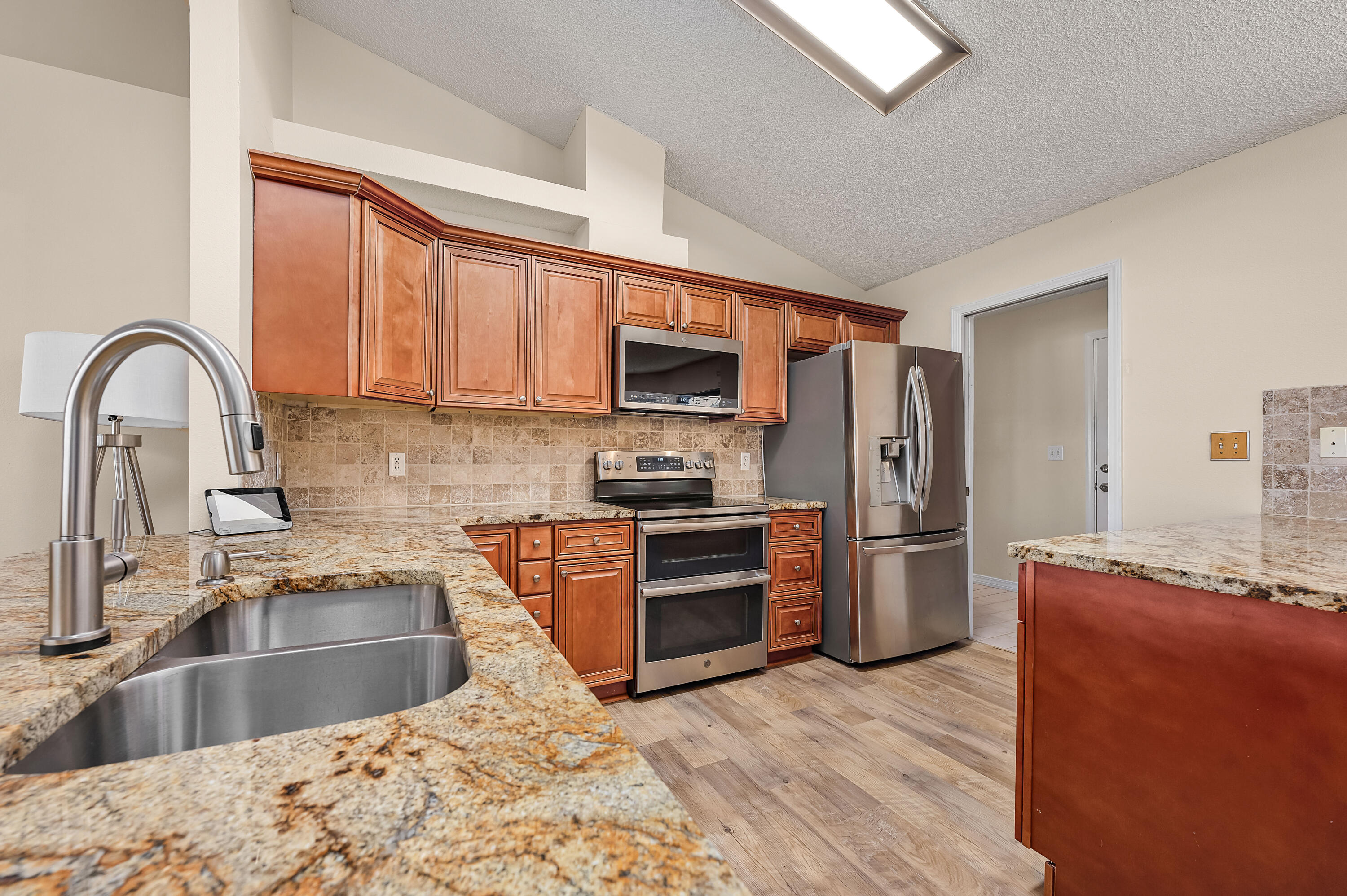 SANDY COVE - Residential