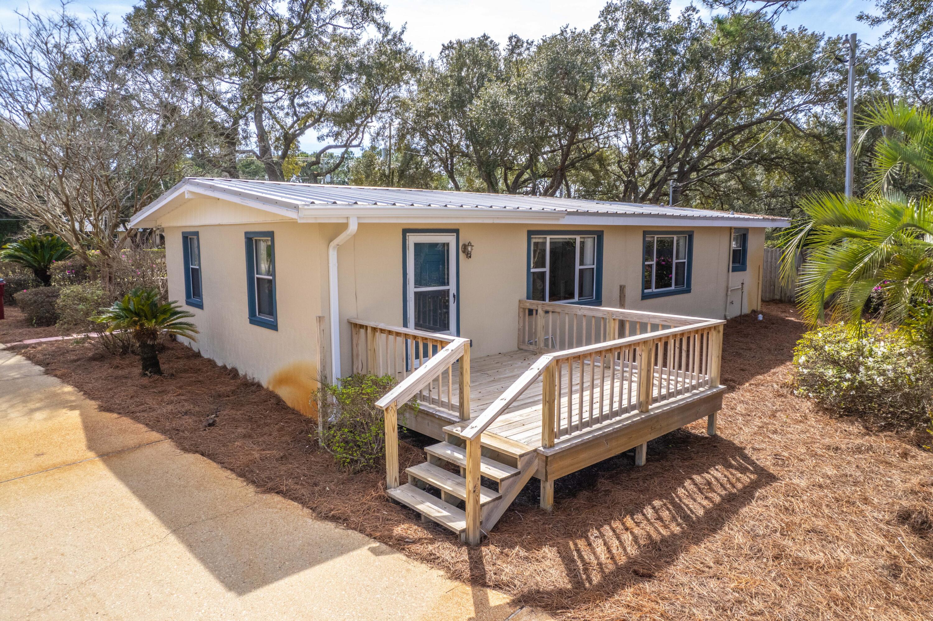 SANDY COVE - Residential