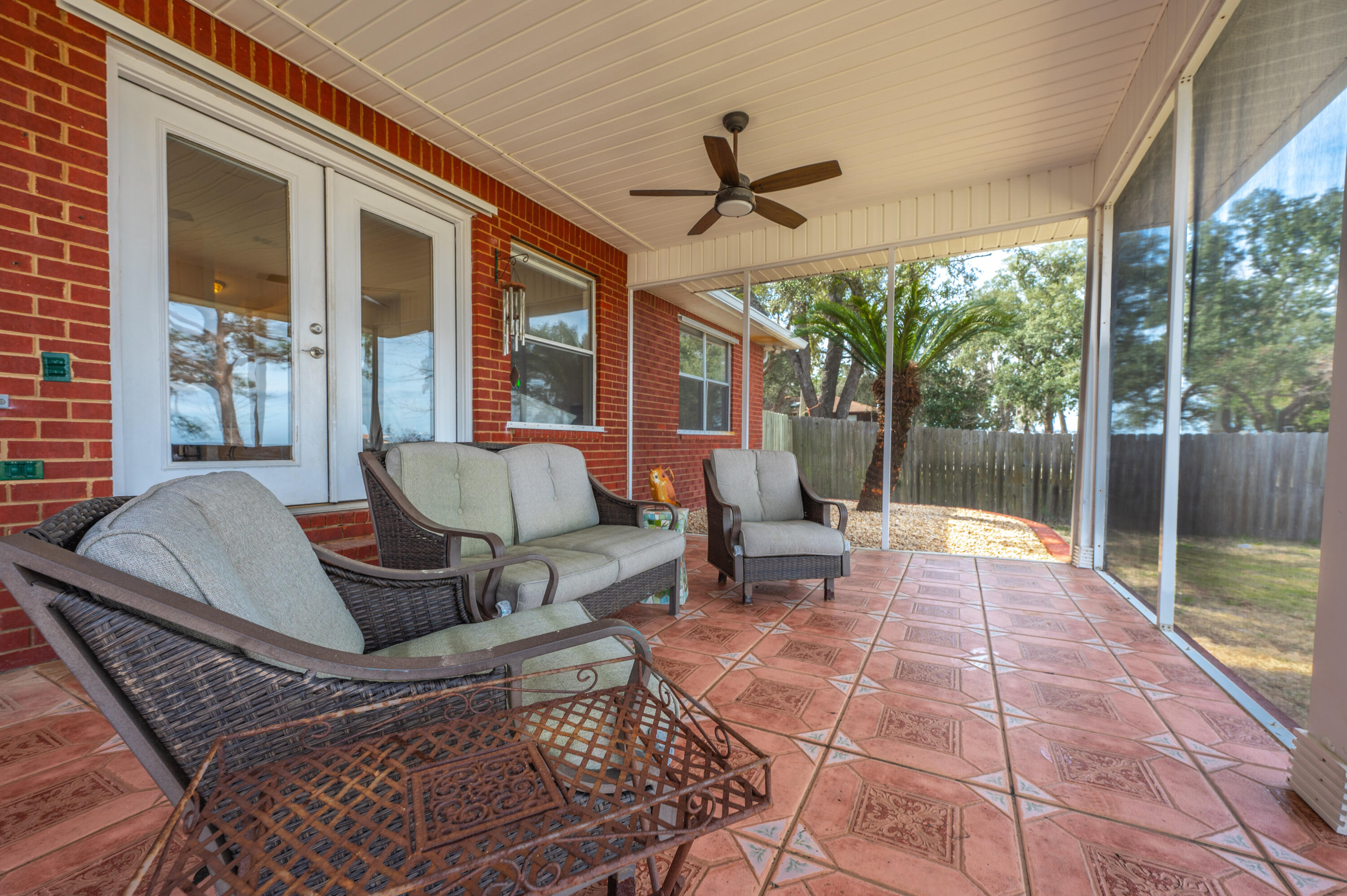 SANDY COVE - Residential