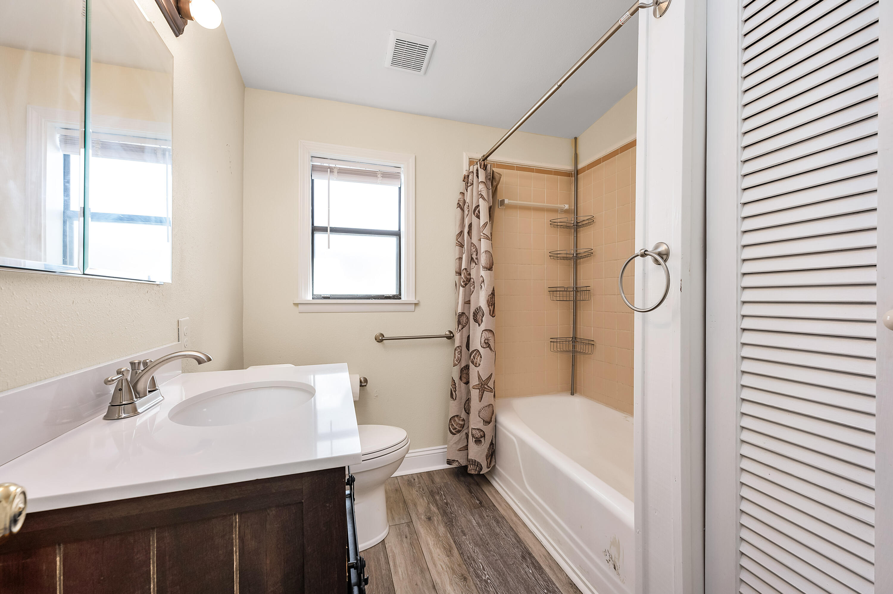 SANDY COVE - Residential