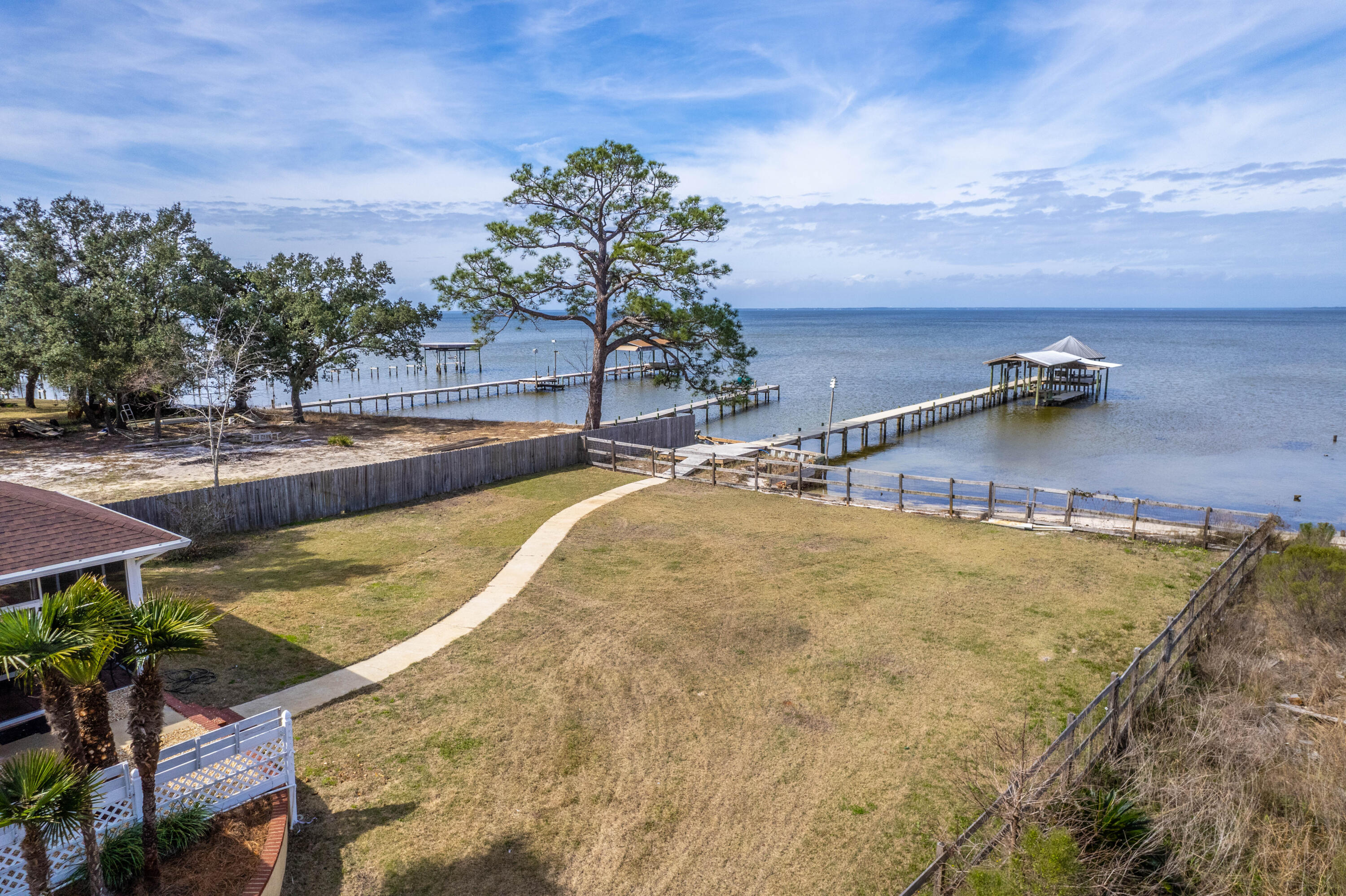 SANDY COVE - Residential