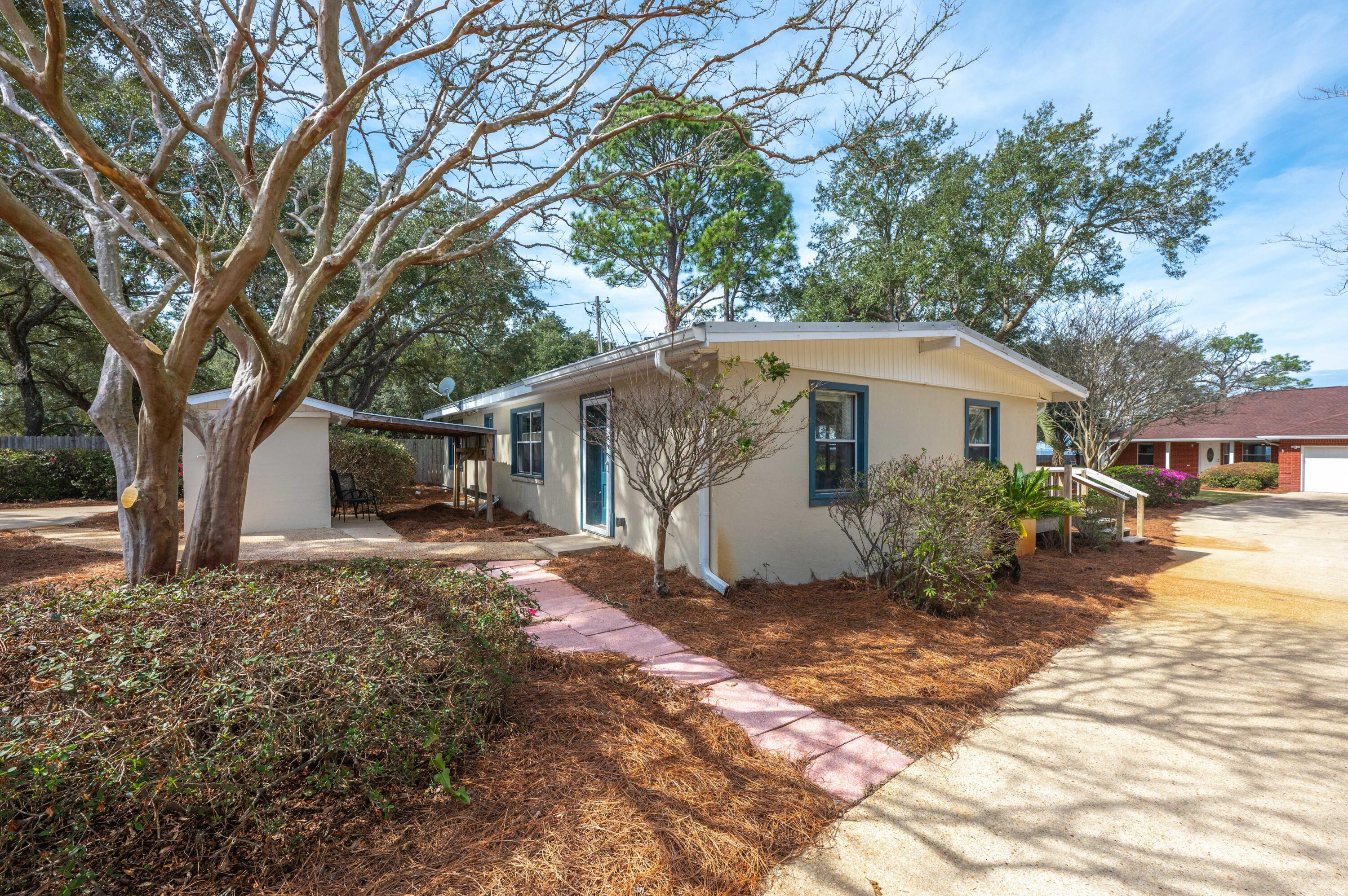 SANDY COVE - Residential