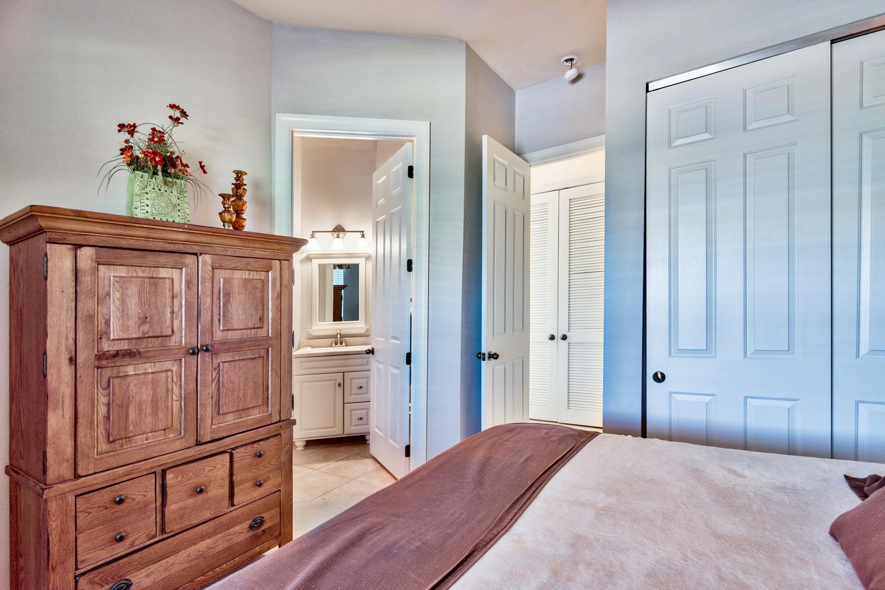 CRYSTAL COVE - Residential