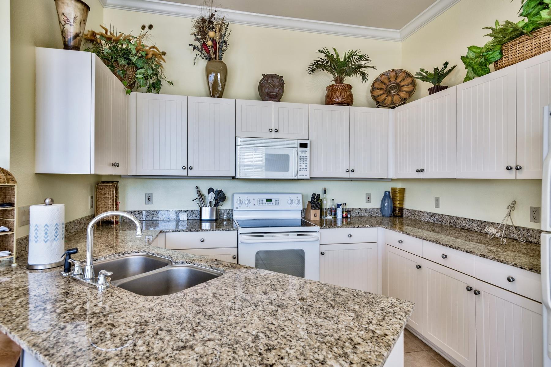 CRYSTAL COVE - Residential