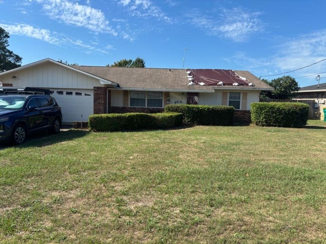 3BD/2BA home with 1,607 sq ft, fenced backyard, and in-ground pool (3-10 ft). Needs some updates--roof repairs, new appliances, pool liner, and cosmetic upgrades. Features new central A/C & heat, solid plumbing and electrical. Great potential!3BD/2BA home with 1,607 sq ft, fenced backyard, and in-ground pool (3-10 ft). Needs some updates--roof repairs, new appliances, pool liner, and cosmetic upgrades. Features new central A/C & heat, solid plumbing and electrical. Great potential!