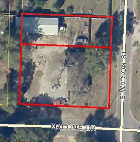 Main image without alt text