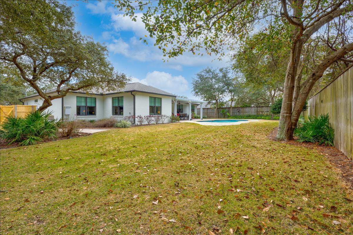 SANDESTIN ESTATES - Residential