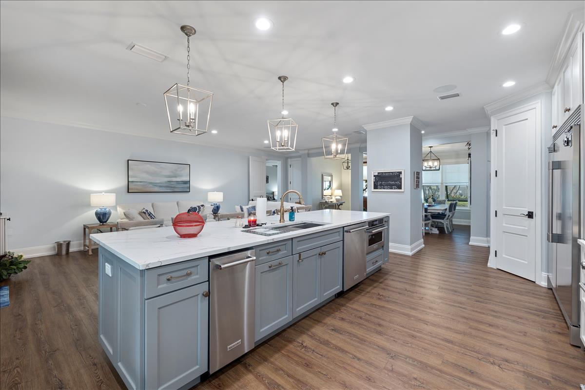 SANDESTIN ESTATES - Residential