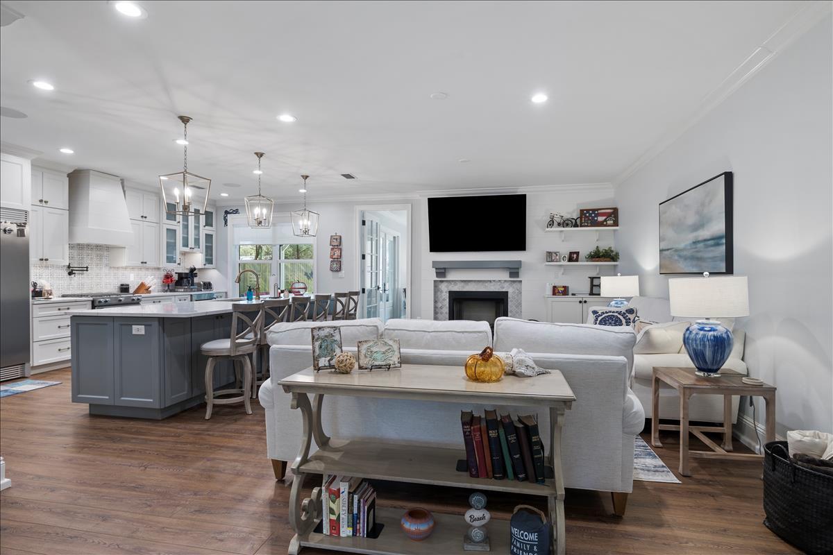 SANDESTIN ESTATES - Residential